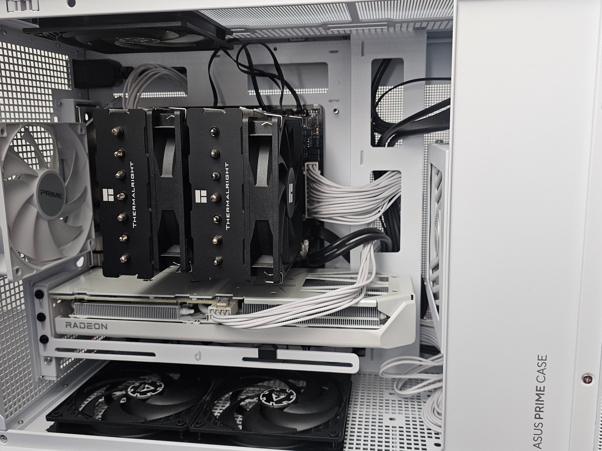 Ryzen 7 7800X3D | RX 9060XT 16GB | 32GB DDR5-6000 | 2x 1TB NVME SSD | 750W PSU