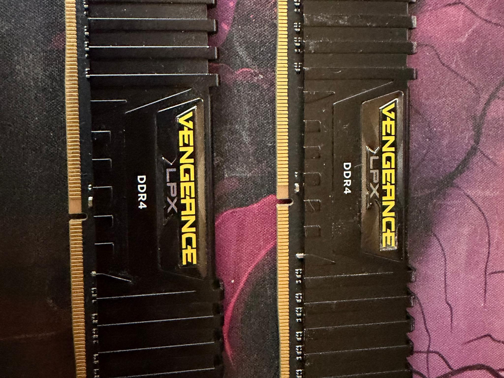 Corsair Vengeance LPX 8 GB (2x 4 GB)DDR4 2133 MHz