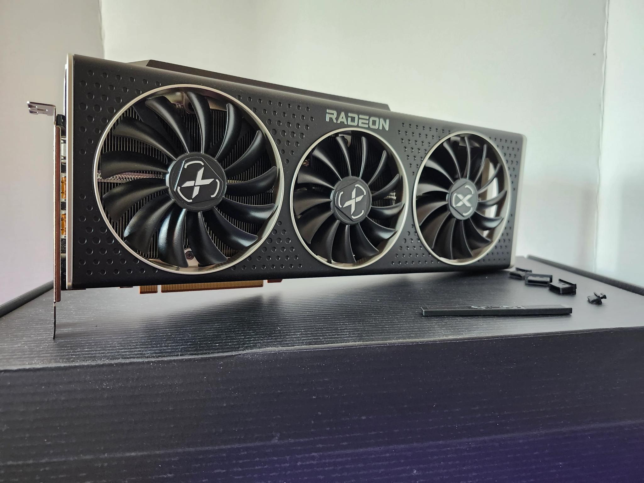 XFX Speedster MERC319 Radeon RX 6800 XT