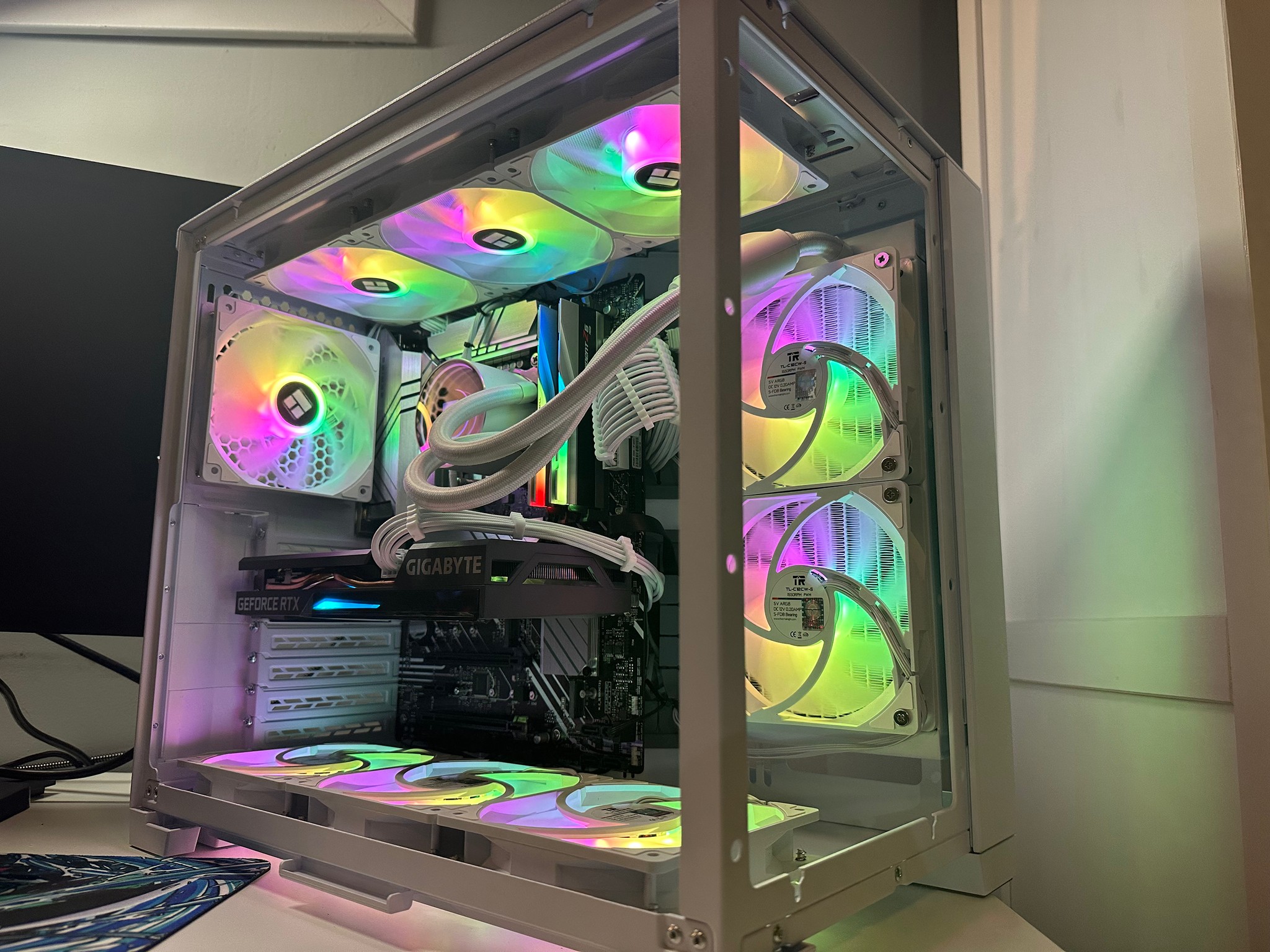 ❄️Icebox❄️ RTX 3060 | i3 13100 | 32GB DDR5
