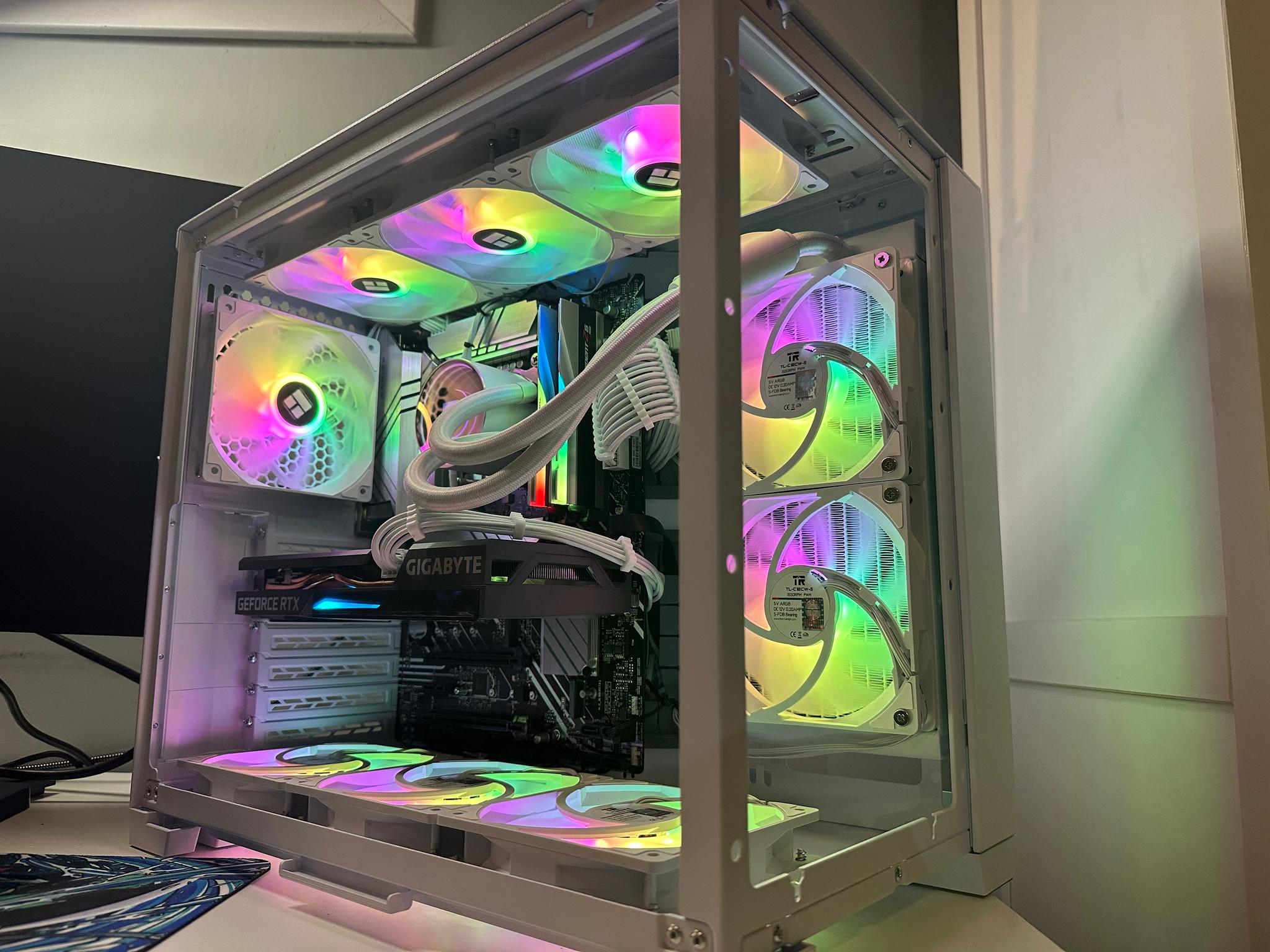 ❄️Icebox❄️ RTX 3060 | i3 13100 | 32GB DDR5
