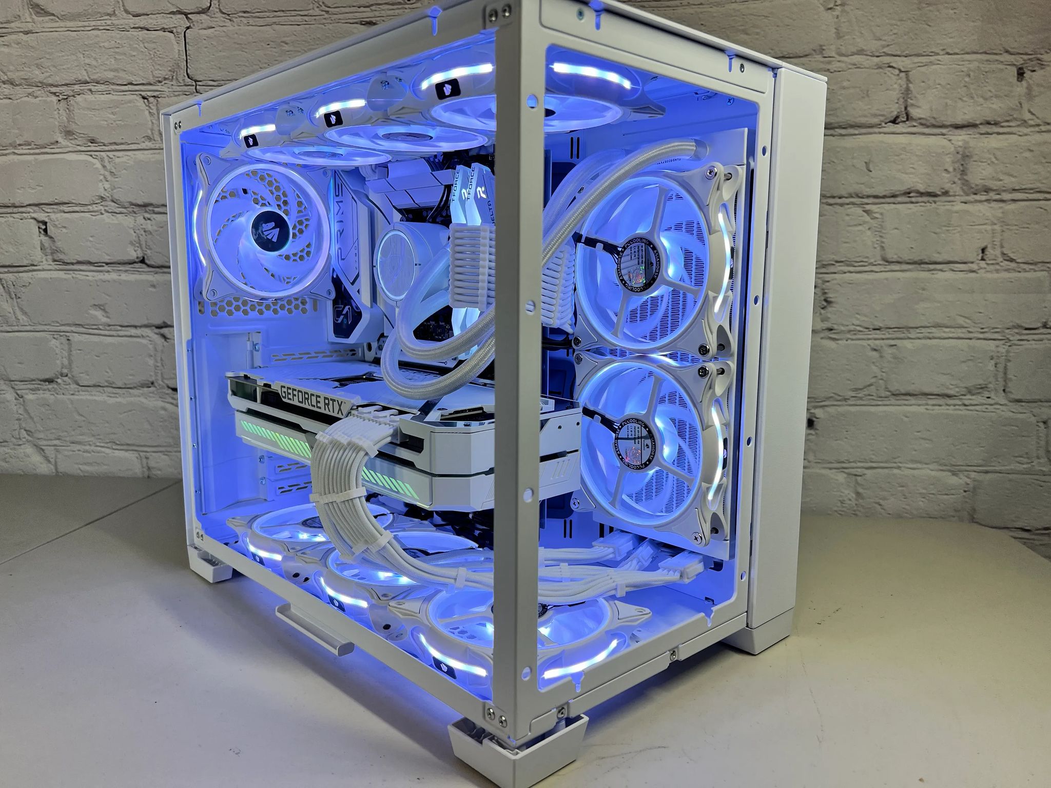 Snow Edition - Intel 13600KF Asus ROG Strix RTX 3080 32GB DDR5 RAM 2TB M.2 Win 11 Pro