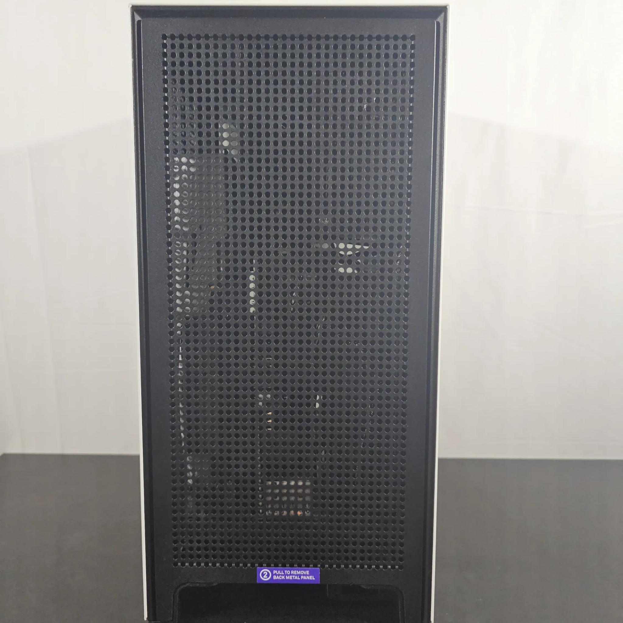 ITX White / i7 8700k / GTX 1070 8GB / 16GB DDR4 / 1TB SSD / Wi-Fi + BT / Watercooled