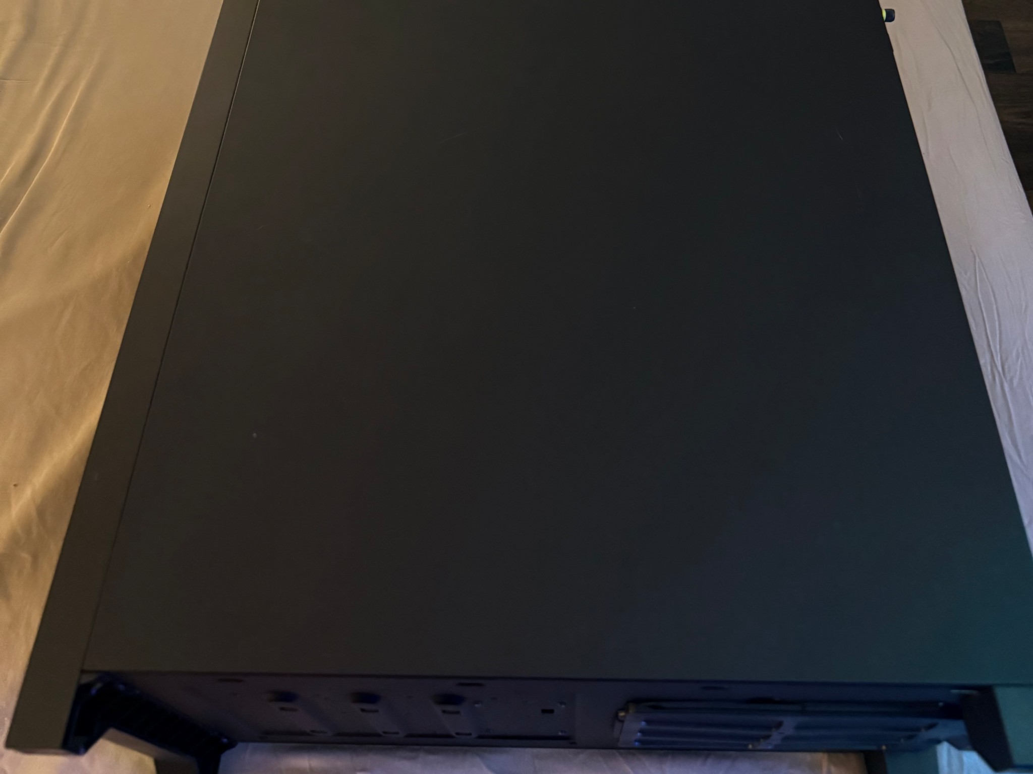 CORSAIR iCUE 4000X RGB w/ 4x pre-installed iCUE RGB Fans & Hub