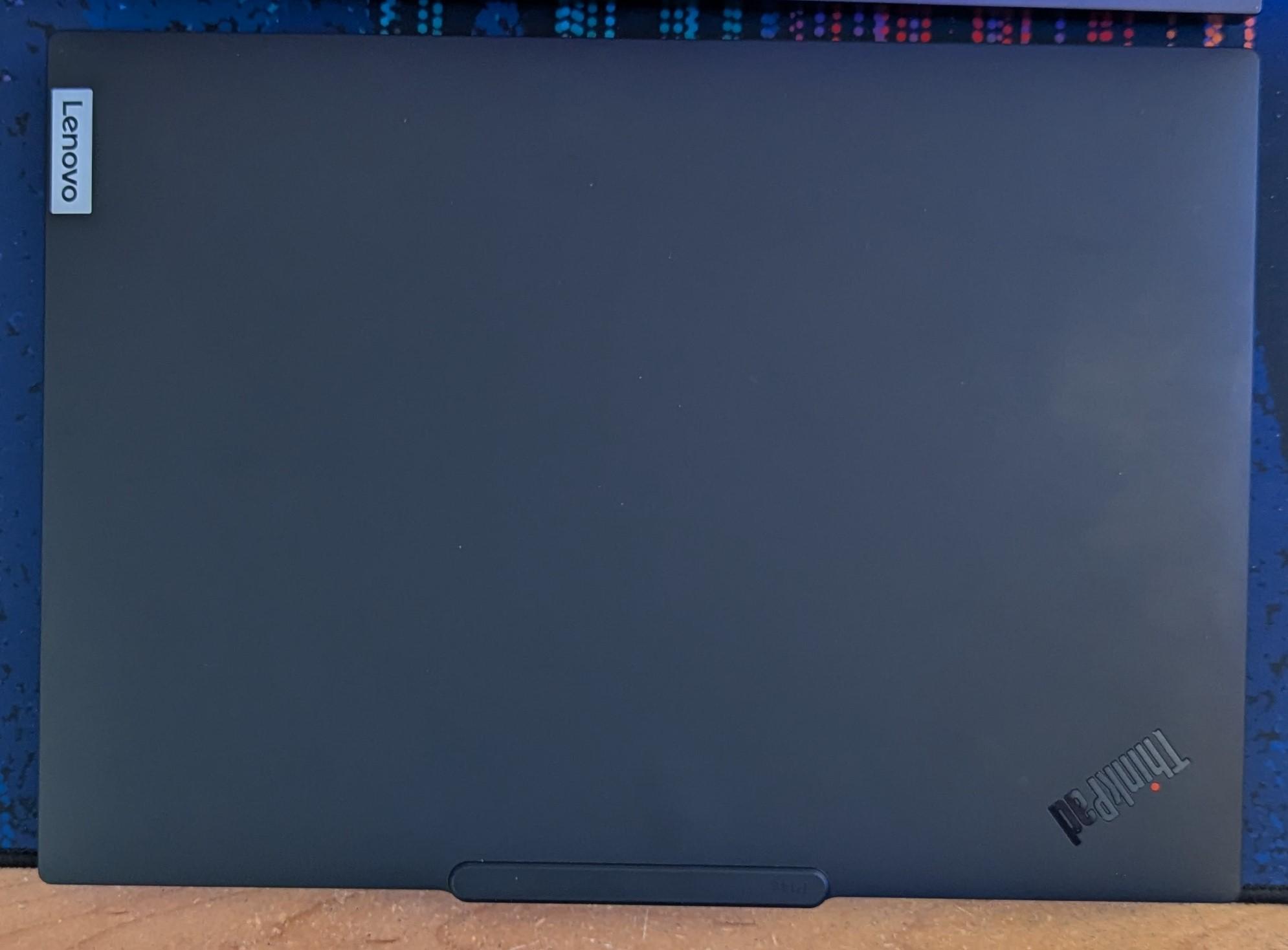 Lenovo ThinkPad P14s Gen 5 AMD