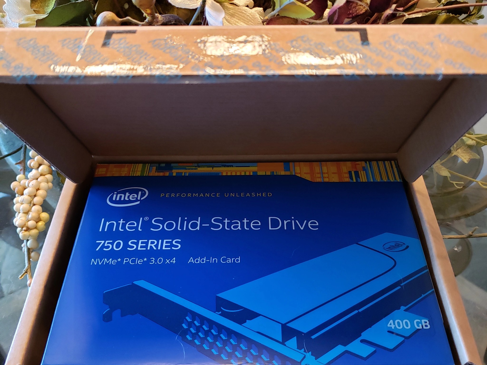NEW Intel 750 Series Add-In Card - PCIe 3.0 x4 NVMe MLC SSD drive (400GB)