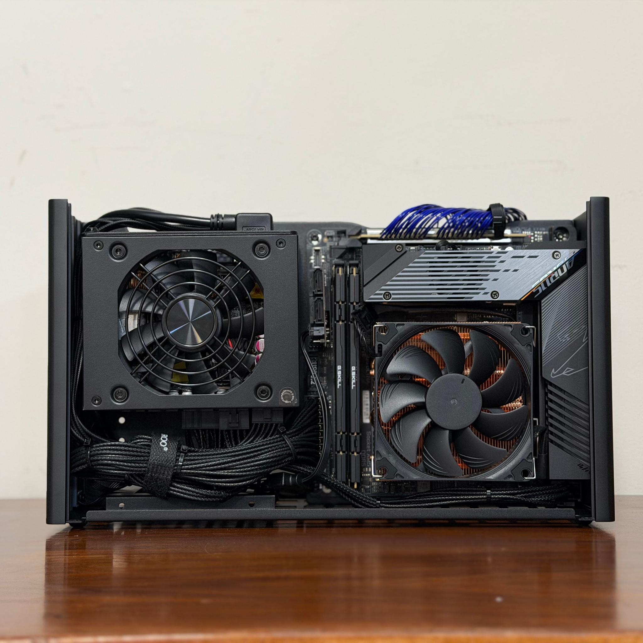 RX 9070 XT | Ryzen 7 7700X | 32GB DDR5 | B650I | 2TB SSD | 850W