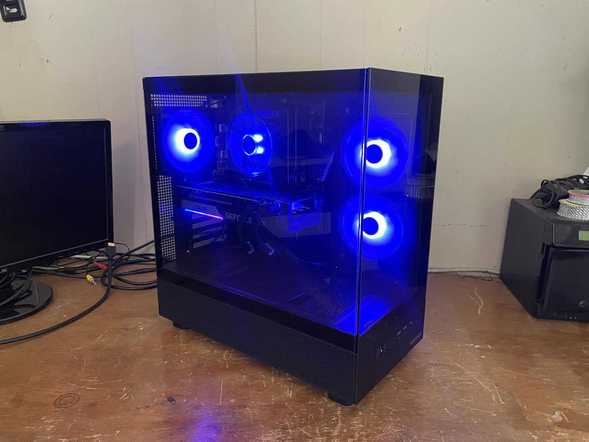 Fish Tank RTX Gaming PC |i5-13400f|2TB M.2|Geforce RTX 3070|32GB Ram