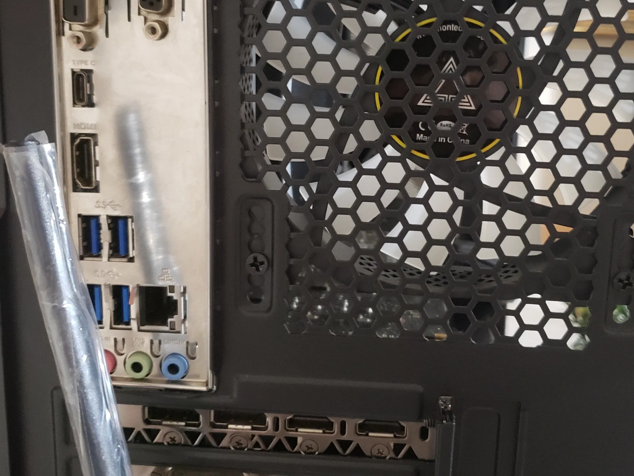 Gaming PC - Custom RGB - i5-9400F + GTX 1070 (8GB) + 2x8(16GB) RAM with Wi-Fi