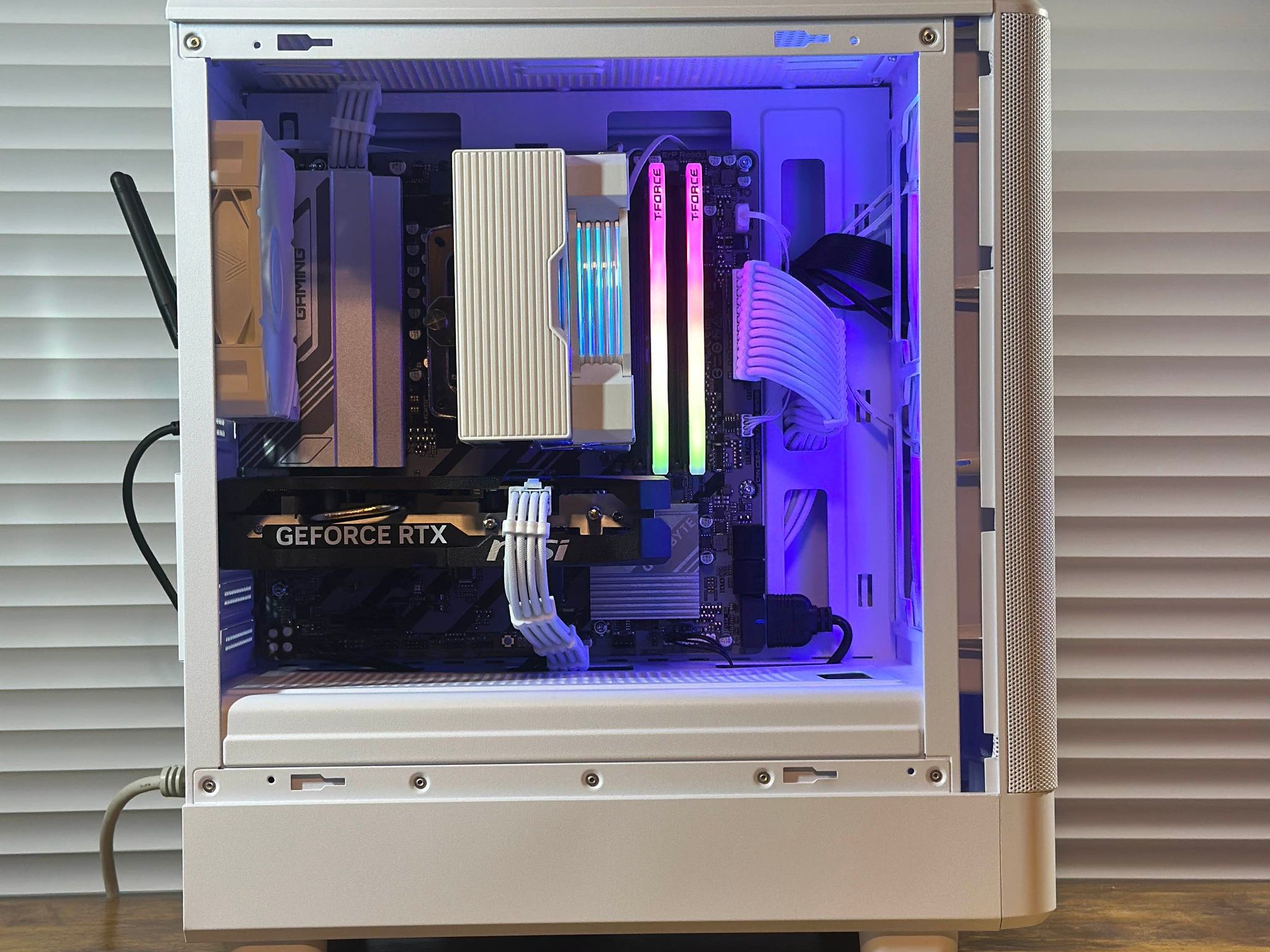RTX 5060 8GB | AMD Ryzen 5 8400F | 16GB DDR5 | 1TB SSD | Win11 | WIFI | 1080P/1440P Gaming PC