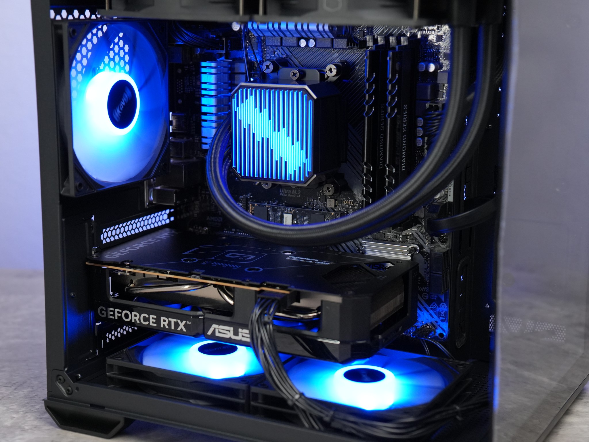 RTX 5060 | RYZEN 7 3700X | 32GB RAM | 1TB SSD | WINDOWS 11 |