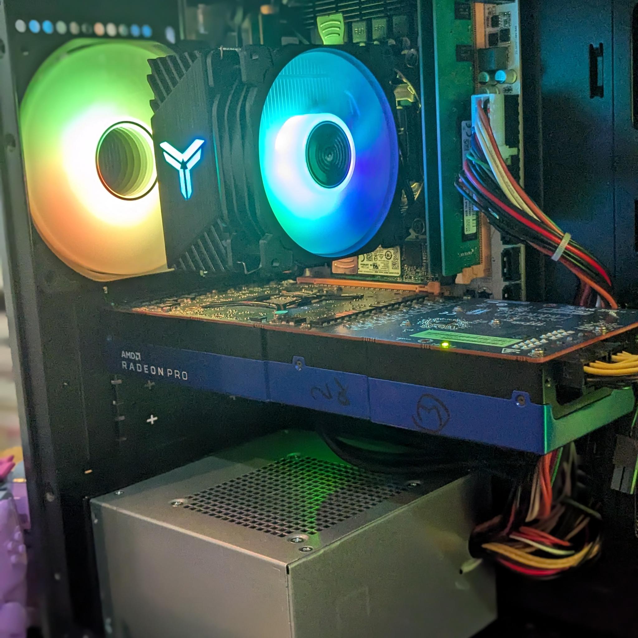 Workstation Gamer | 8 Core Xeon (same as i7), 32GB RAM, 8GB AMD W5700, 480GB SSD, Win11