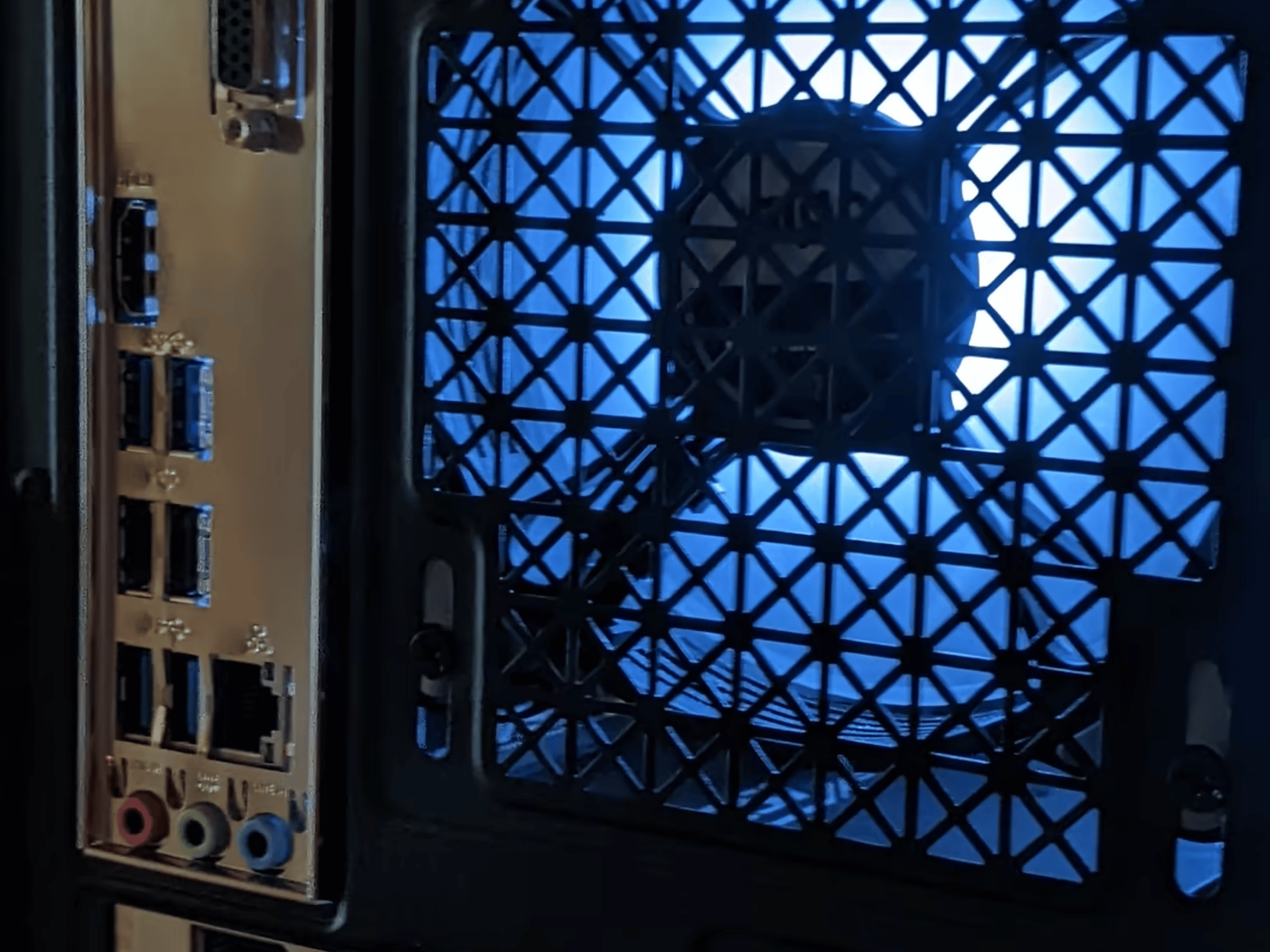 Diamond💎/ Nvidia GTX 1660TI, R3 3100 Mid-Range Gaming PC