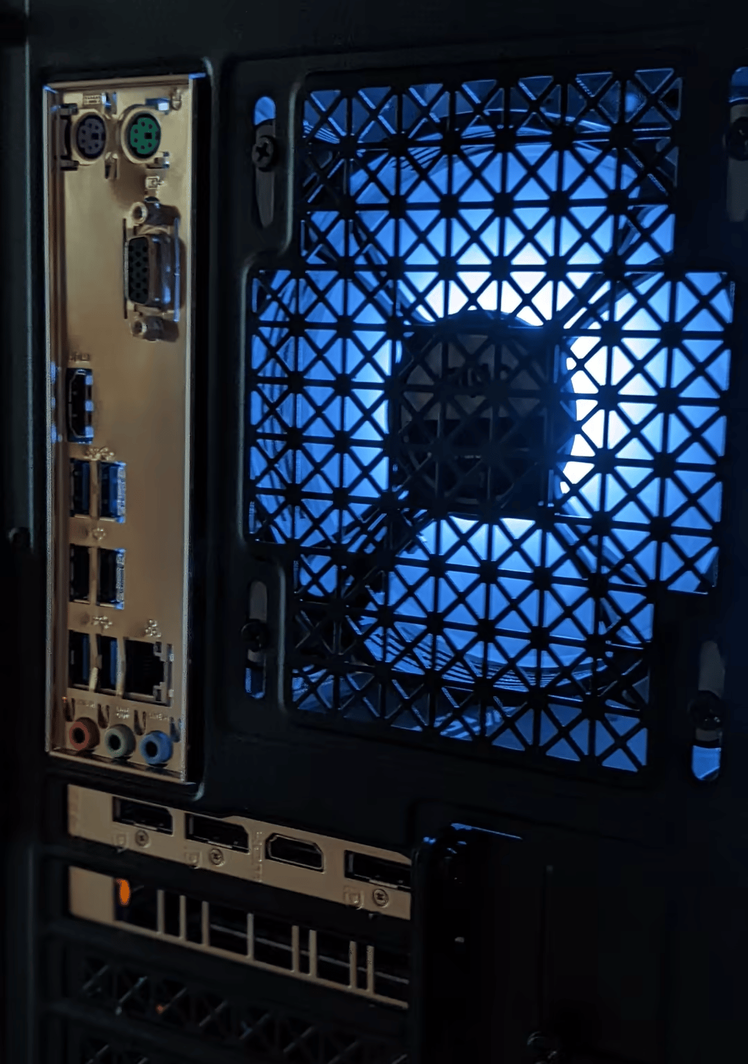 Diamond💎/ Nvidia GTX 1660TI, R3 3100 Mid-Range Gaming PC