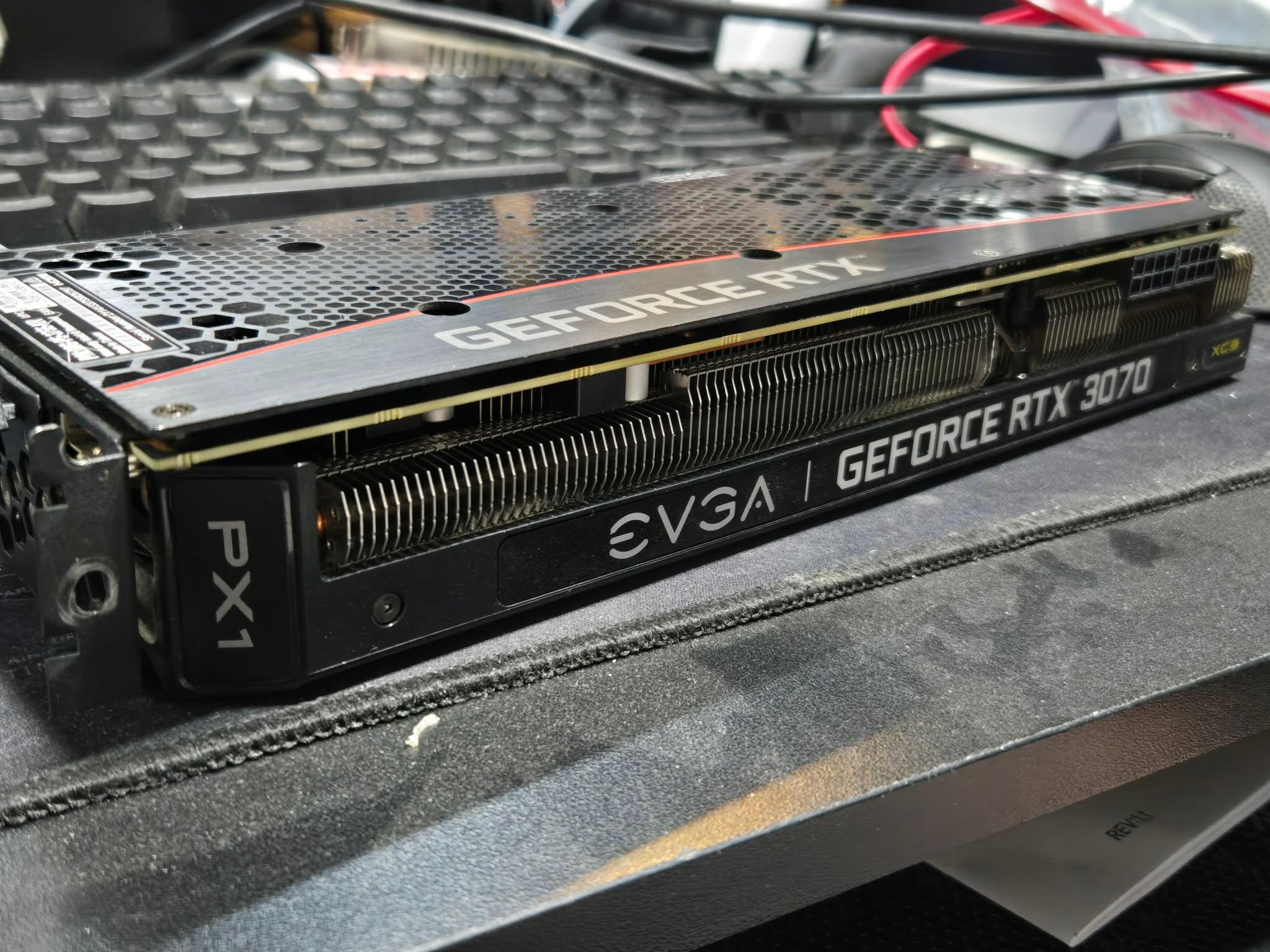 EVGA GeForce RTX 3070 XC3 ULTRA GAMING 8GB - Triple Fan - Excellent Condition