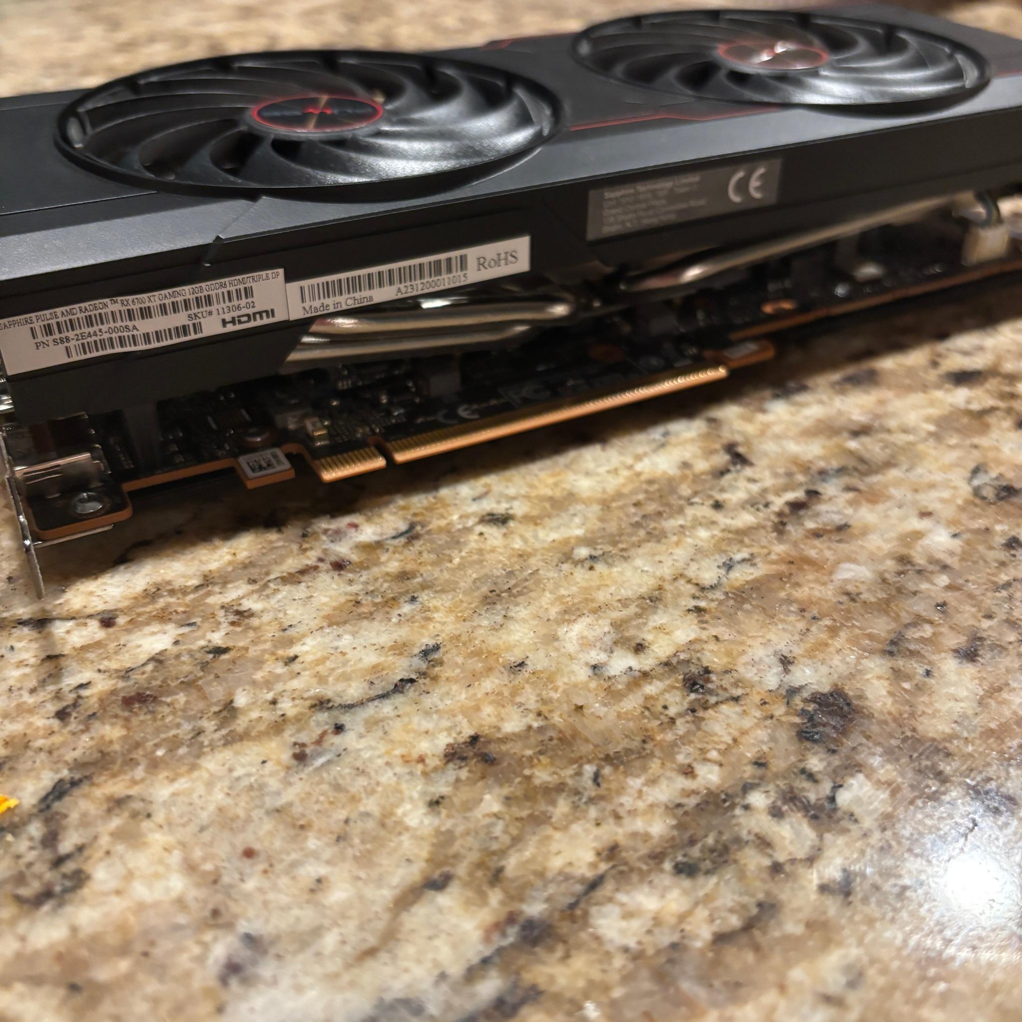 SAPPHIRE PULSE Radeon RX 6700 XT