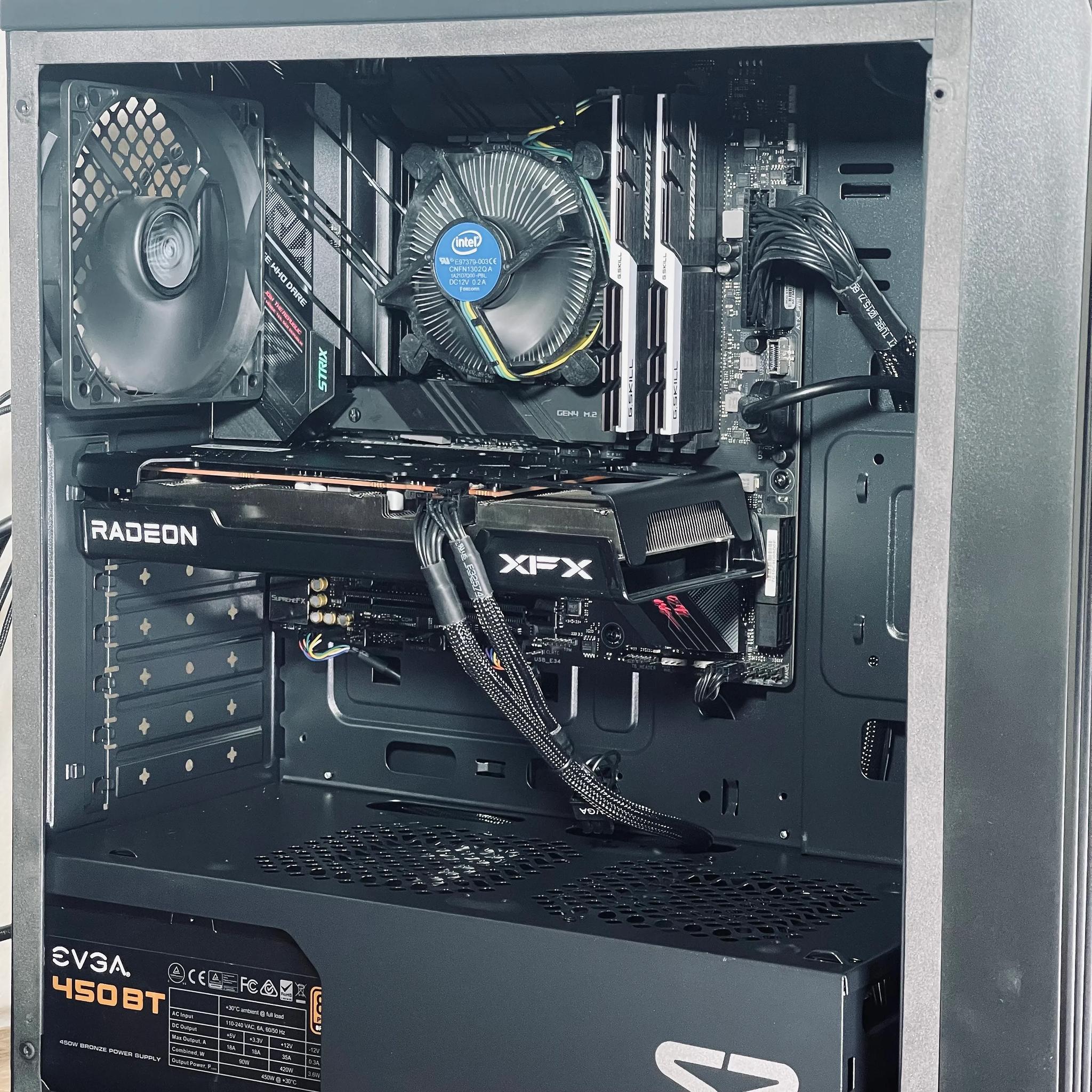 Nebula Navigator | i3-10100F, 16GB, RX 6600 , 1TB