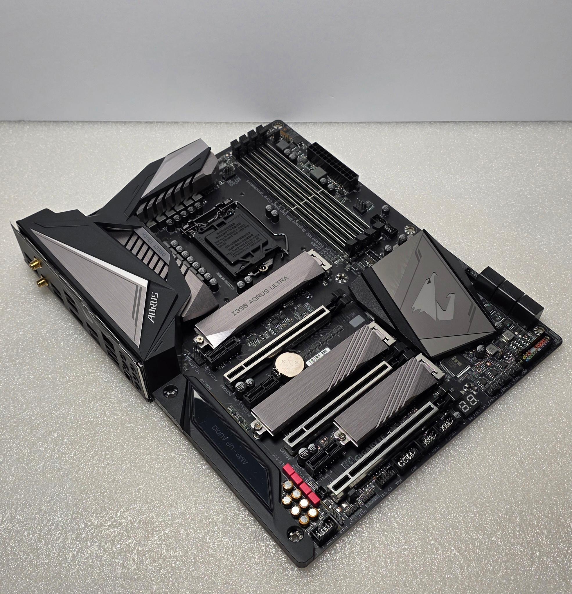 Gigabyte Z390 AORUS Ultra Intel LGA 1151 DDR4 Motherboard (ACCESSORIES INCLUDED)