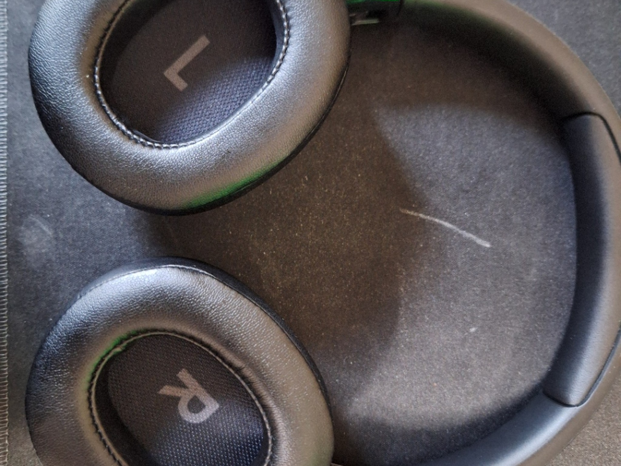 JBL TUNE 710BT