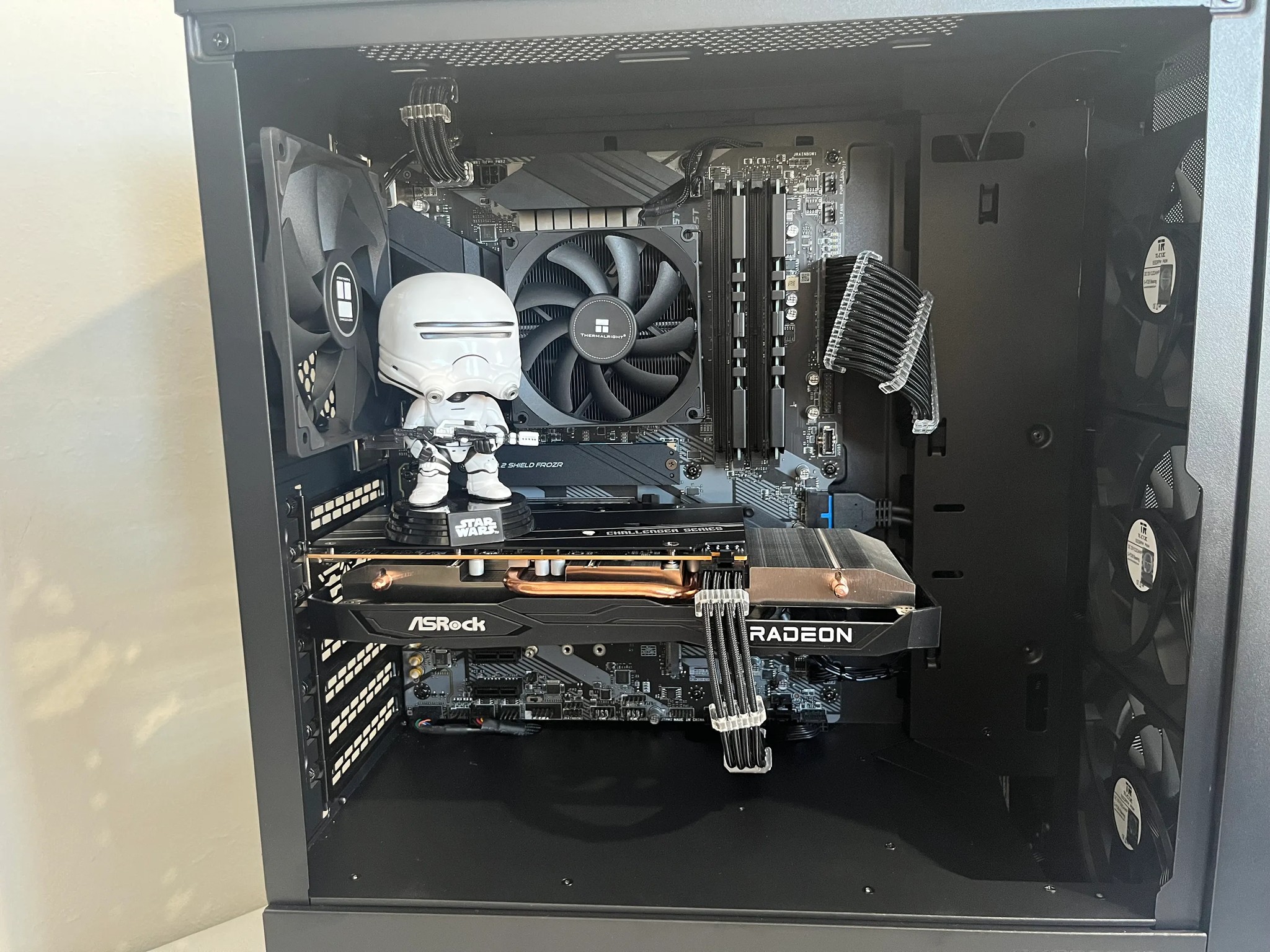 "Challenger's Fury Gaming PC: Unleashing the i5-11400F with a Radeon RX 6600XT 8GB Graphics Card"