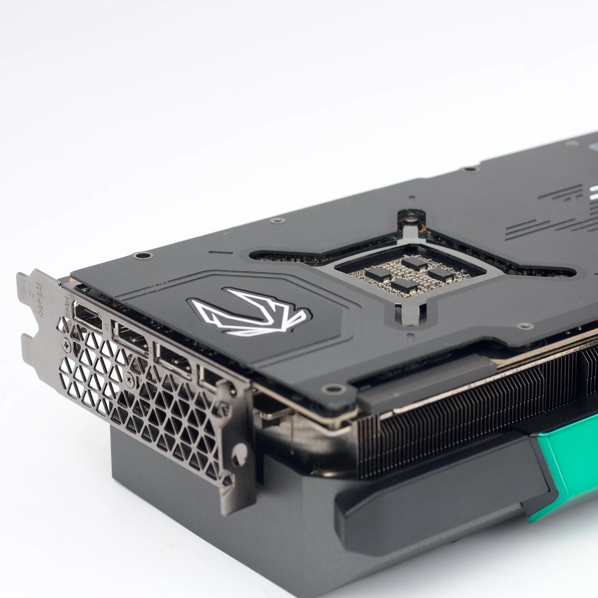 ZOTAC Gaming RTX 3090 Ti AMP Extreme Holo 24GB GDDR6X — Excellent