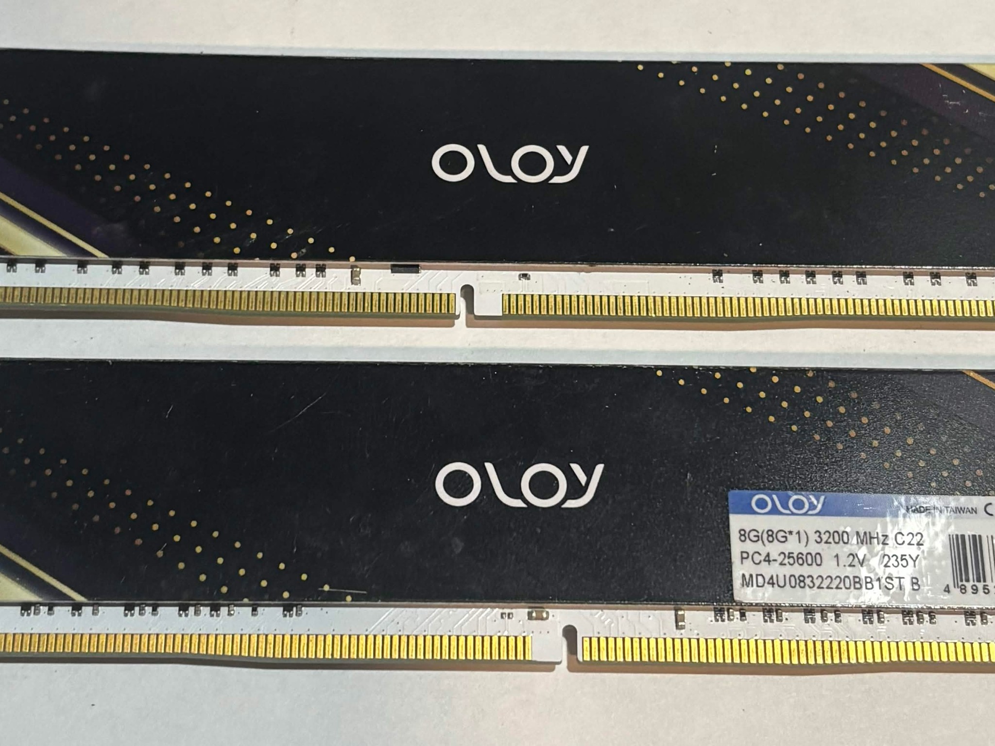 OLOy 16GB (2x8GB) DDR4 3200MHz Desktop Memory Kit | White Heatsinks | Tested Working