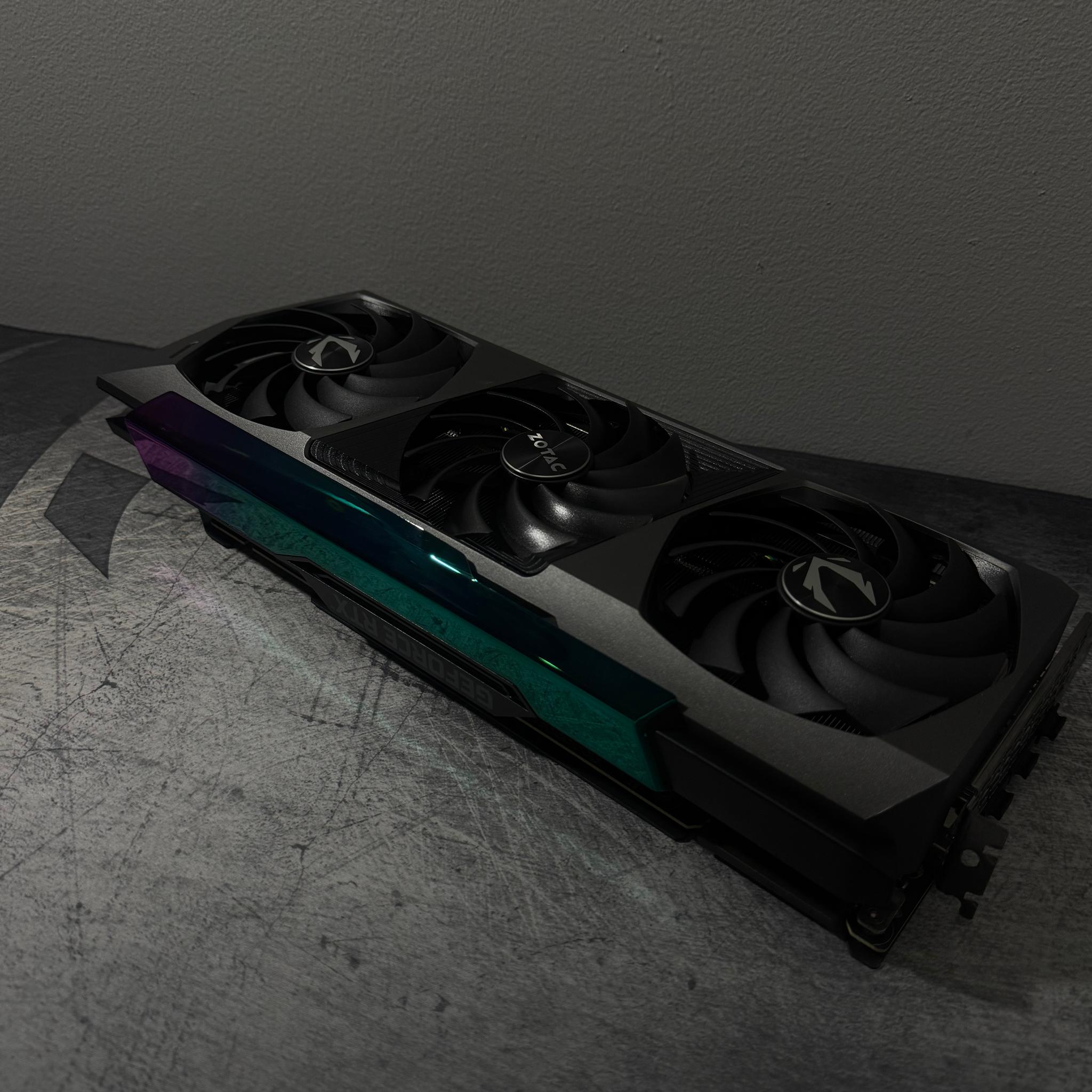 ZOTAC AMP Extreme Holo GeForce RTX 3090 Ti