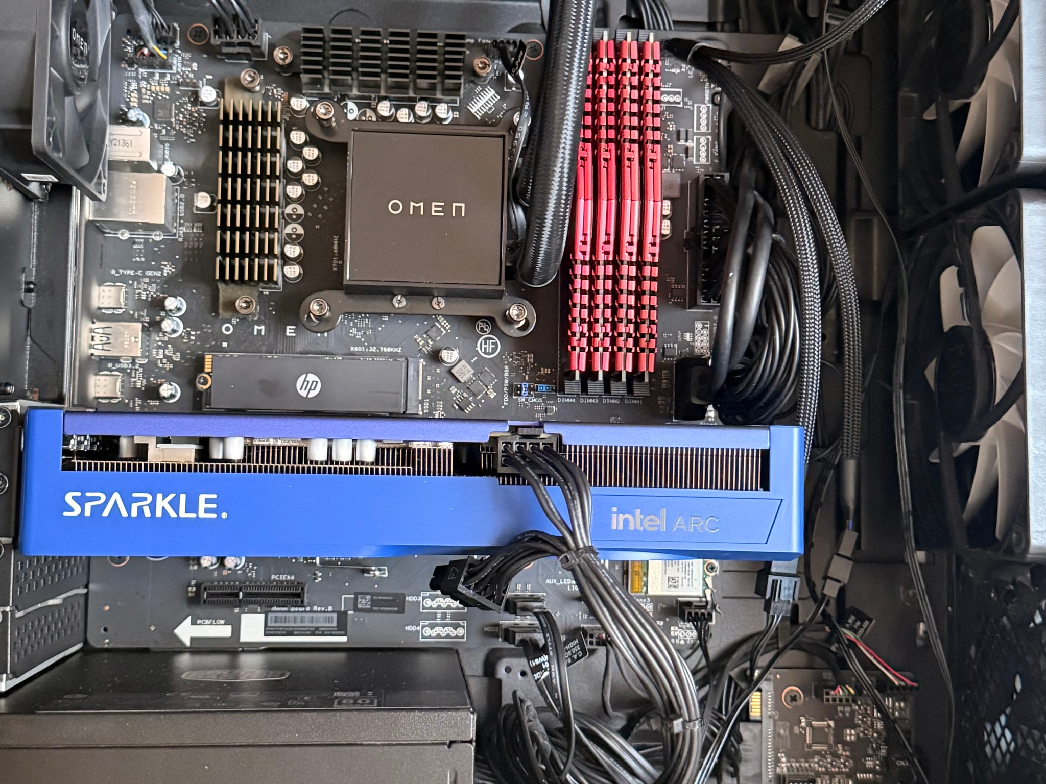 ⚡️🫳🏻 RYZE OF THE ARC OMEN 🔷AMD R7 5800X🔥AIO 32GB DDR4 HP 1TB SSD GEN4 ✅ARC B570 OC⚡️10GB 800W🔌