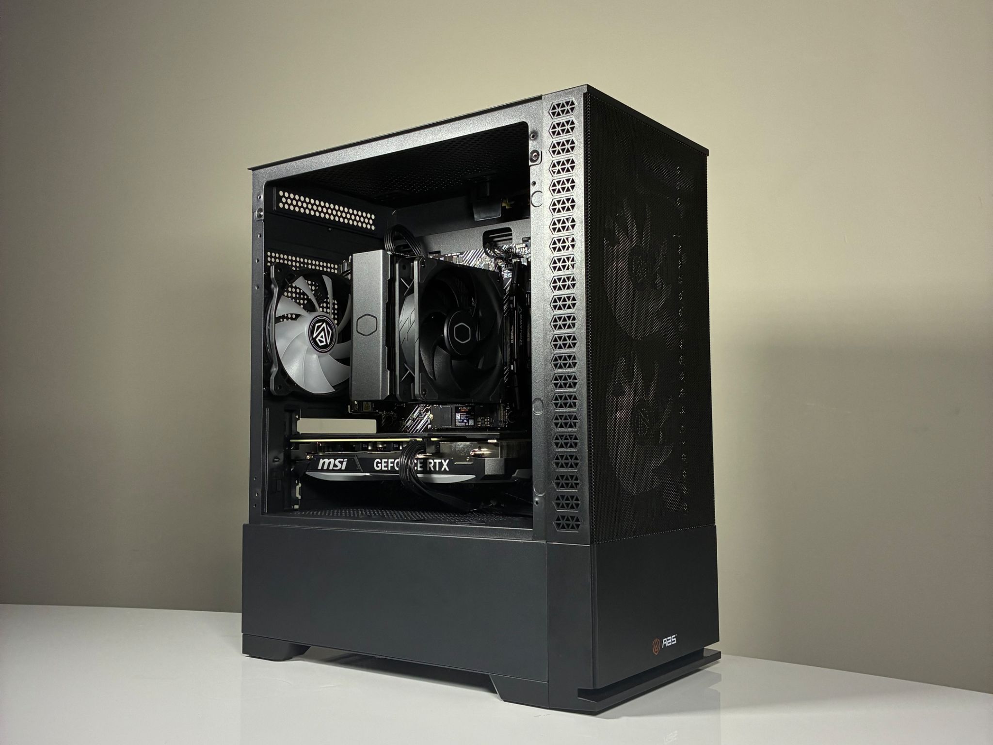 RTX 4070 | Ryzen 5 5600X | 32 GB RAM | 1 TB SSD | 1440p Ultra Gaming PC