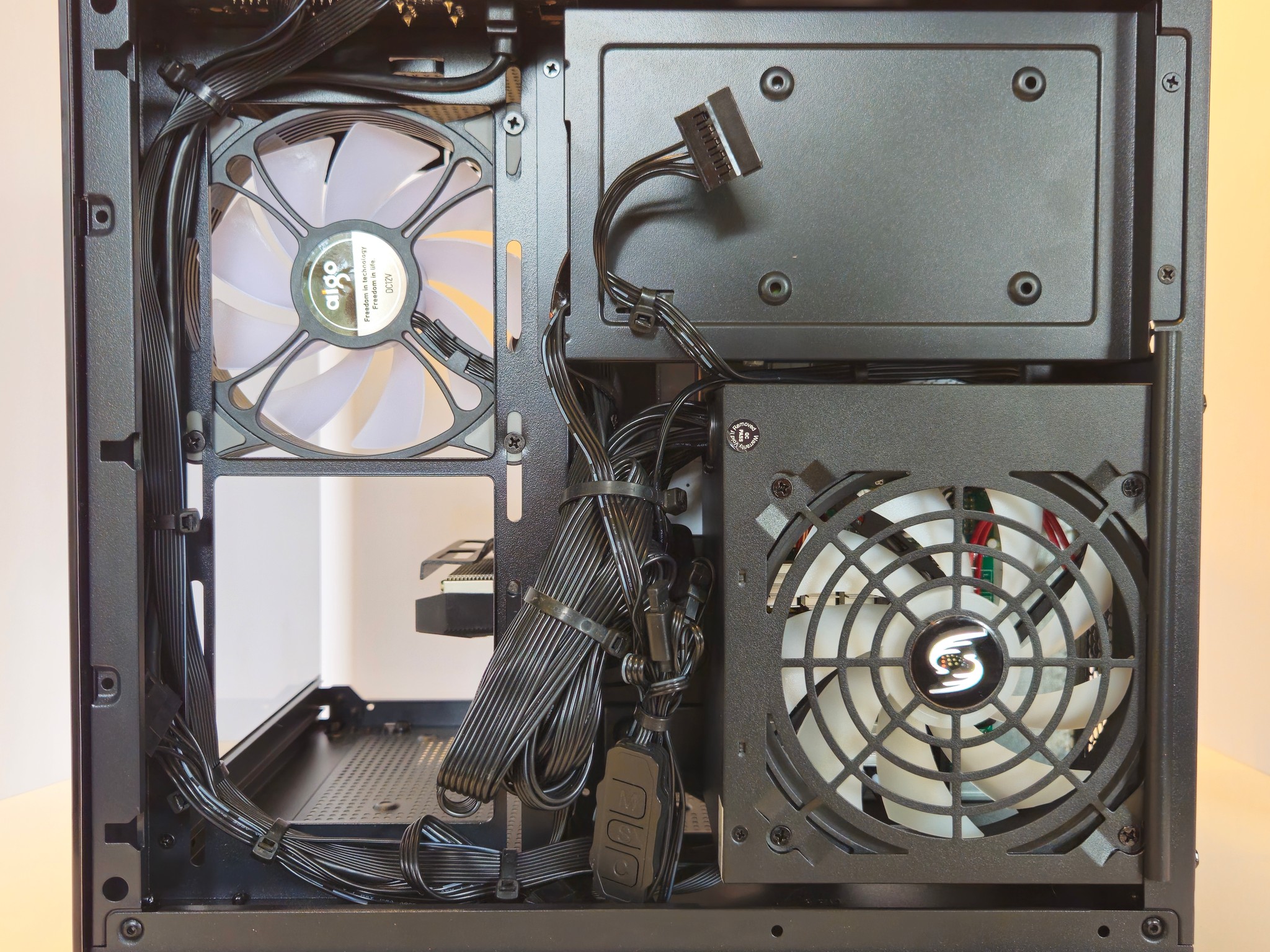 Budget 14-Core Xeon Gaming PC w/ RX 580 8GB & Fish-Tank Case