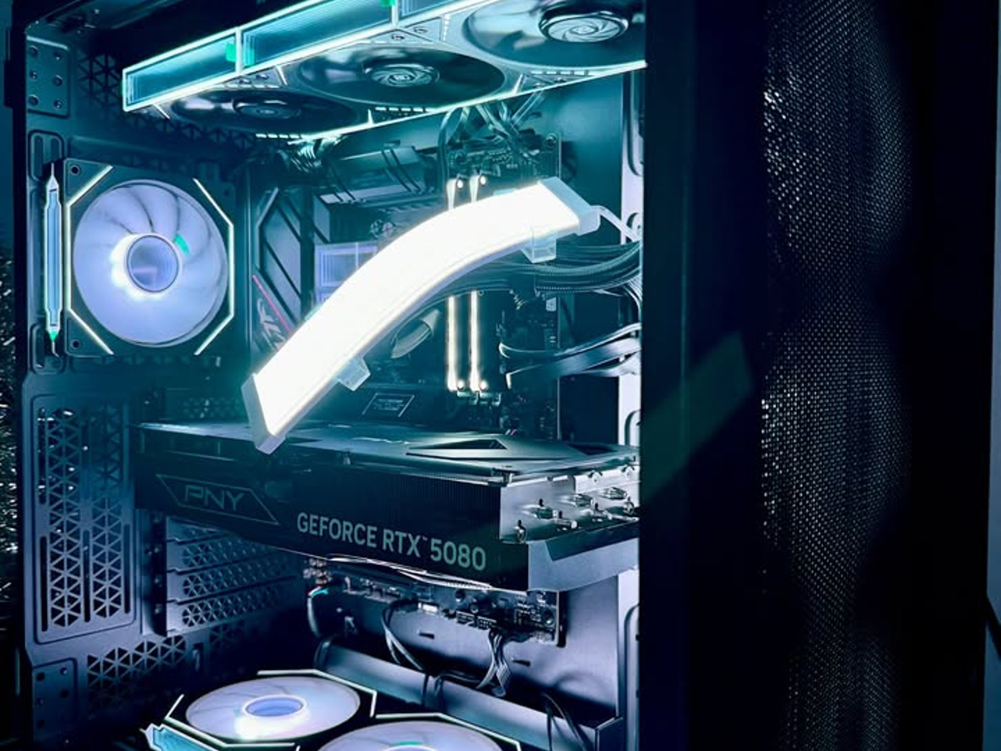 🧊 "Shadow Prism "9800X3D | RTX 5080 | 32GB DDR5🧊