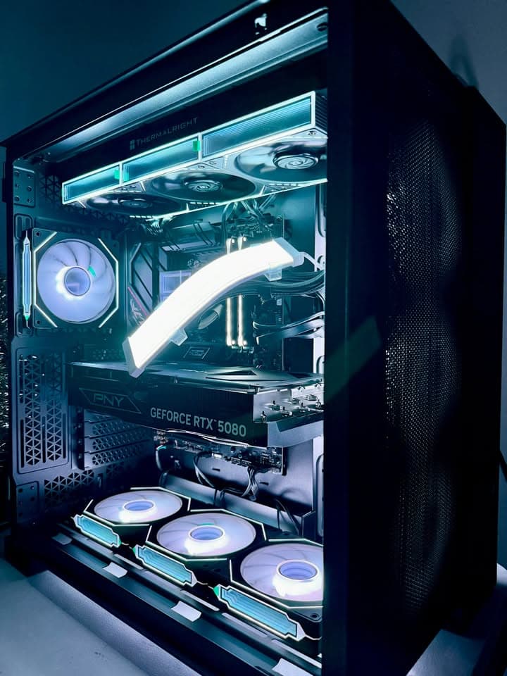 🧊 "Shadow Prism "9800X3D | RTX 5080 | 32GB DDR5🧊
