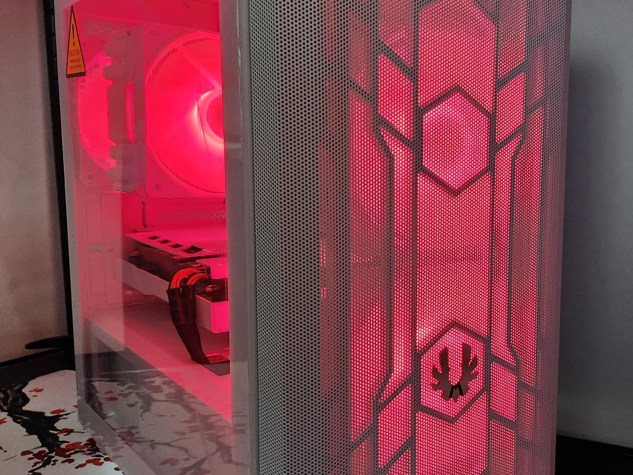 Frosty Gaming Rig Ryzen 5 / 32GB DDR4/ 1TB SSD / RX 6600
