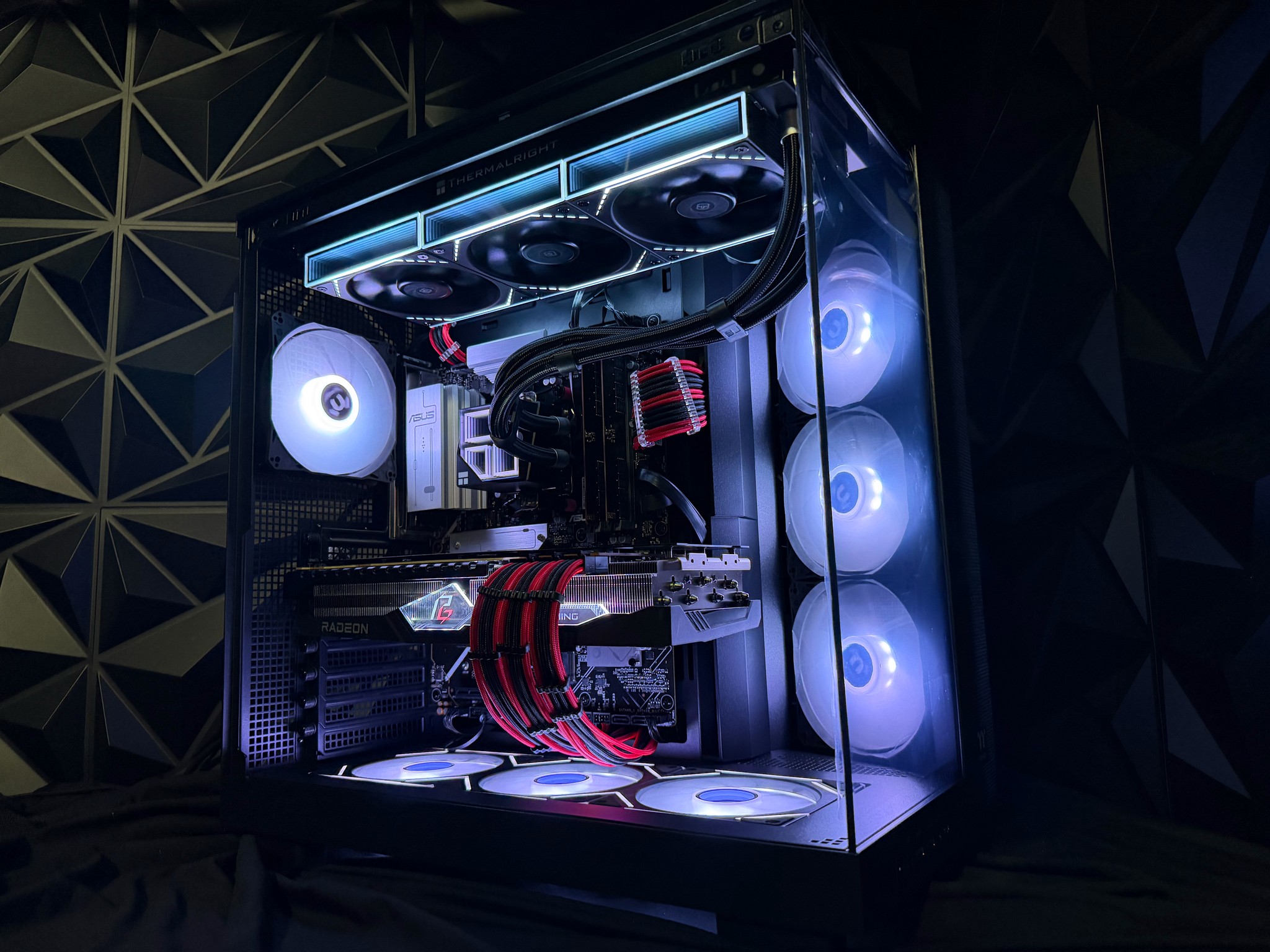 🔥🚀 RED LEADER 🚀🔥 Ryzen 9 7900X| RX 7900XTX 24 GB | 64 GB DDR5| 4 TB NVMe| 850W PSU