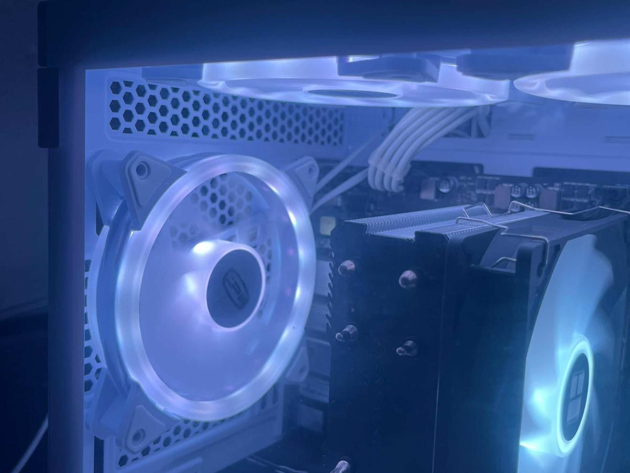 1080p Budget Gamer PC! Work, School or Decent 1080p Gaming!! Great starter pc, for you or a kid!