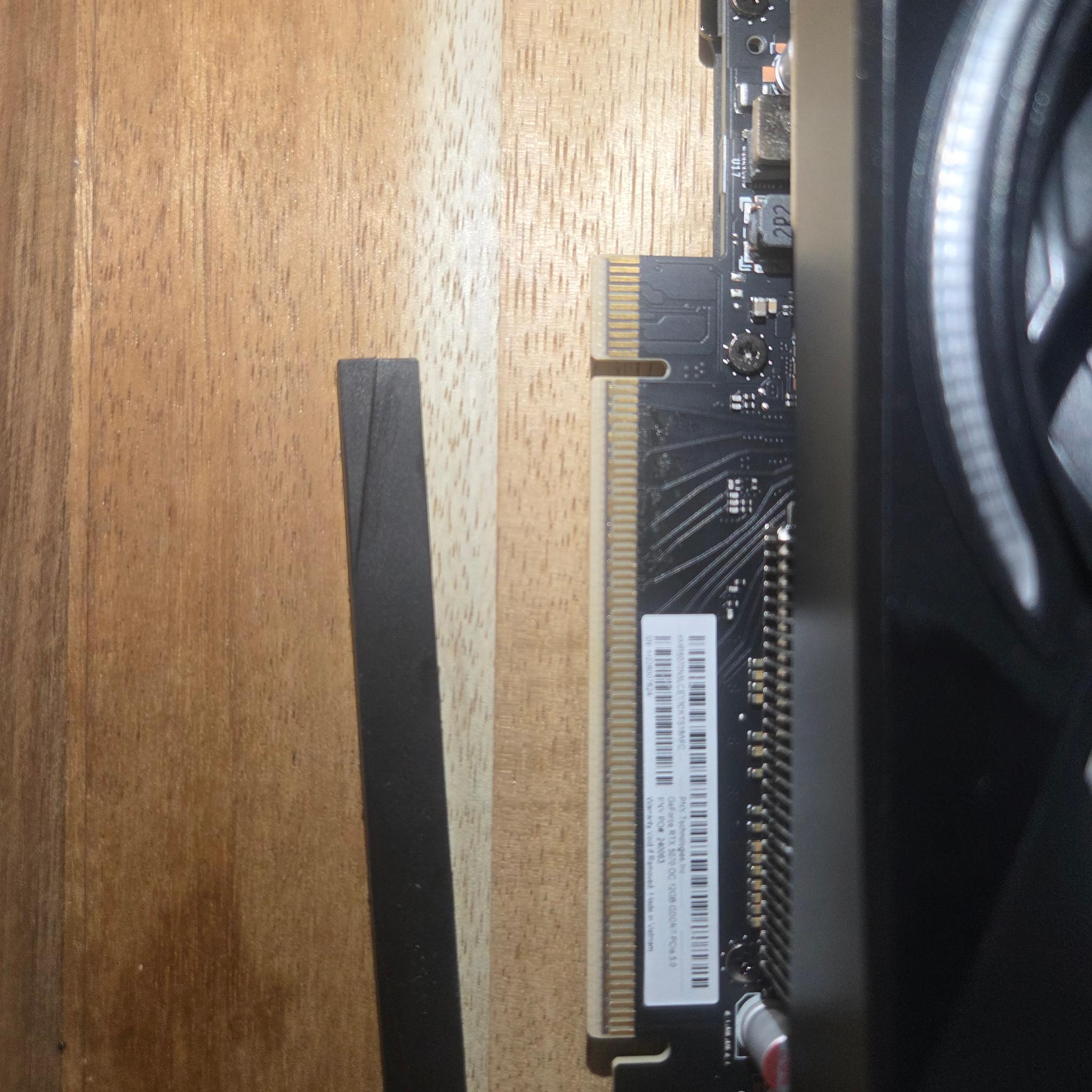 PNY GeForce RTX 5070 ARGB EPIC-X RGB OC Triple Fan