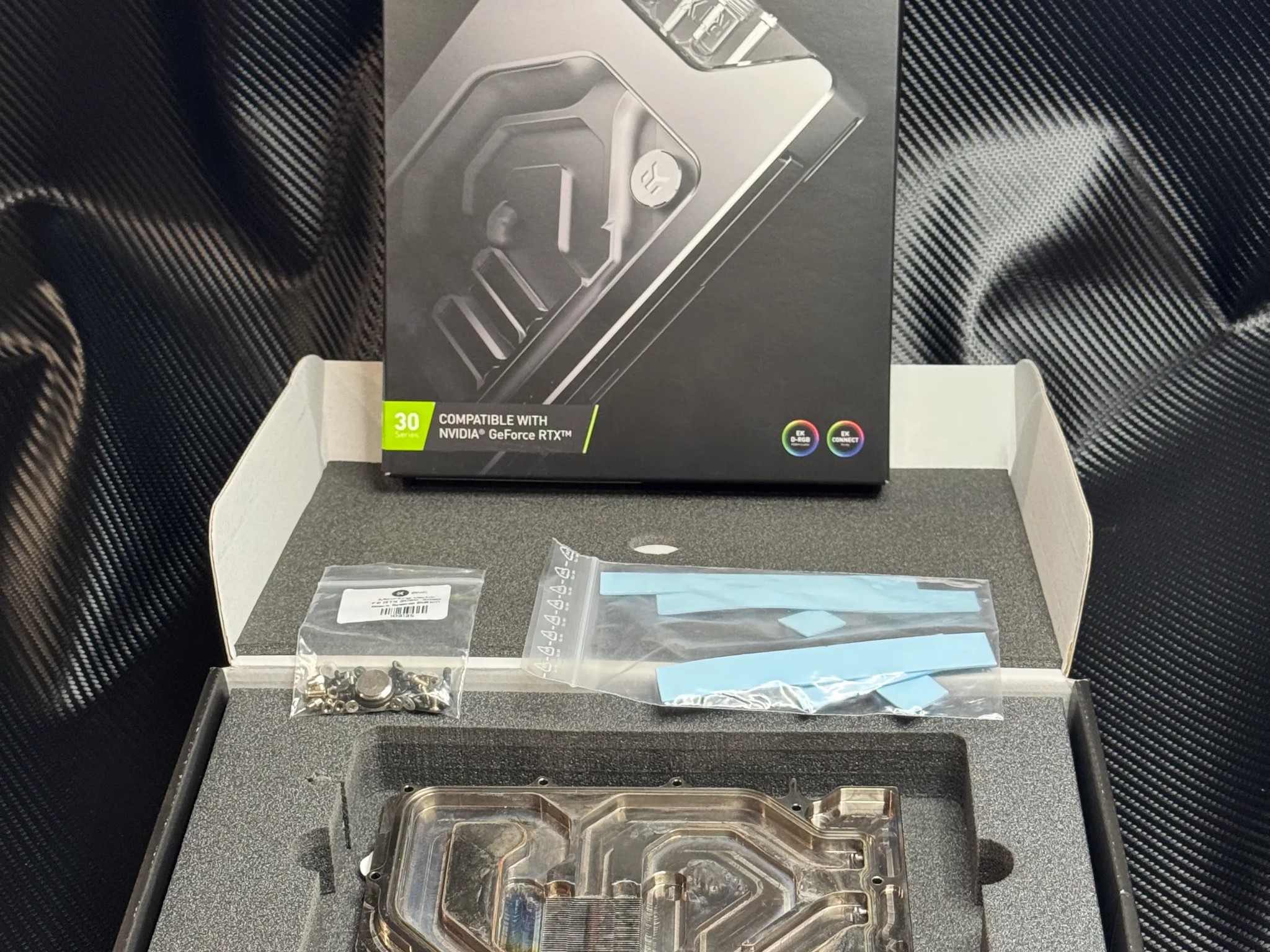 3090 FE mounted EKWB + FE Cooler (unused) + extra WB!