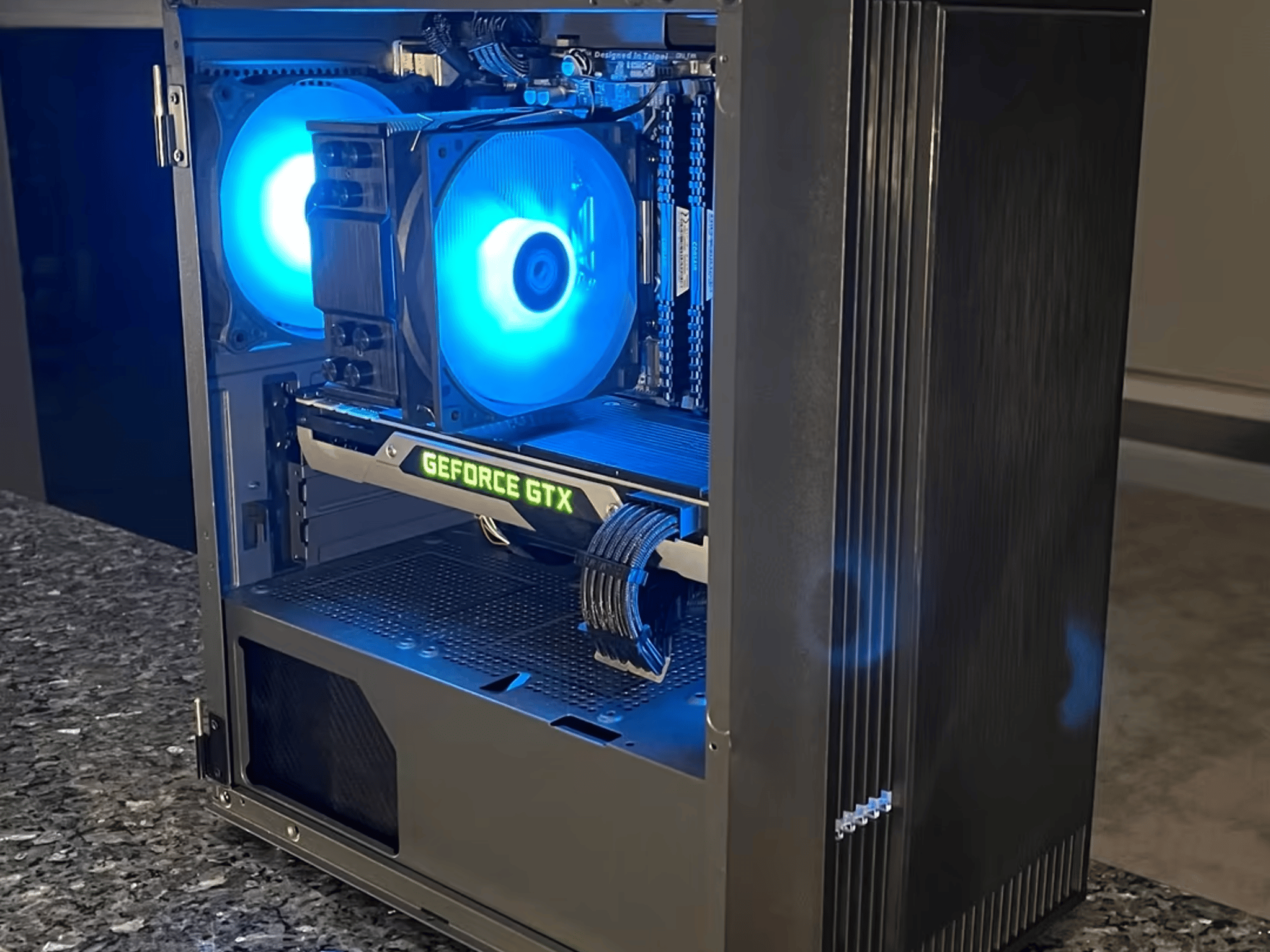 Carbon Compact// i5-9600k, GTX 970 4gb Budget Gaming PC