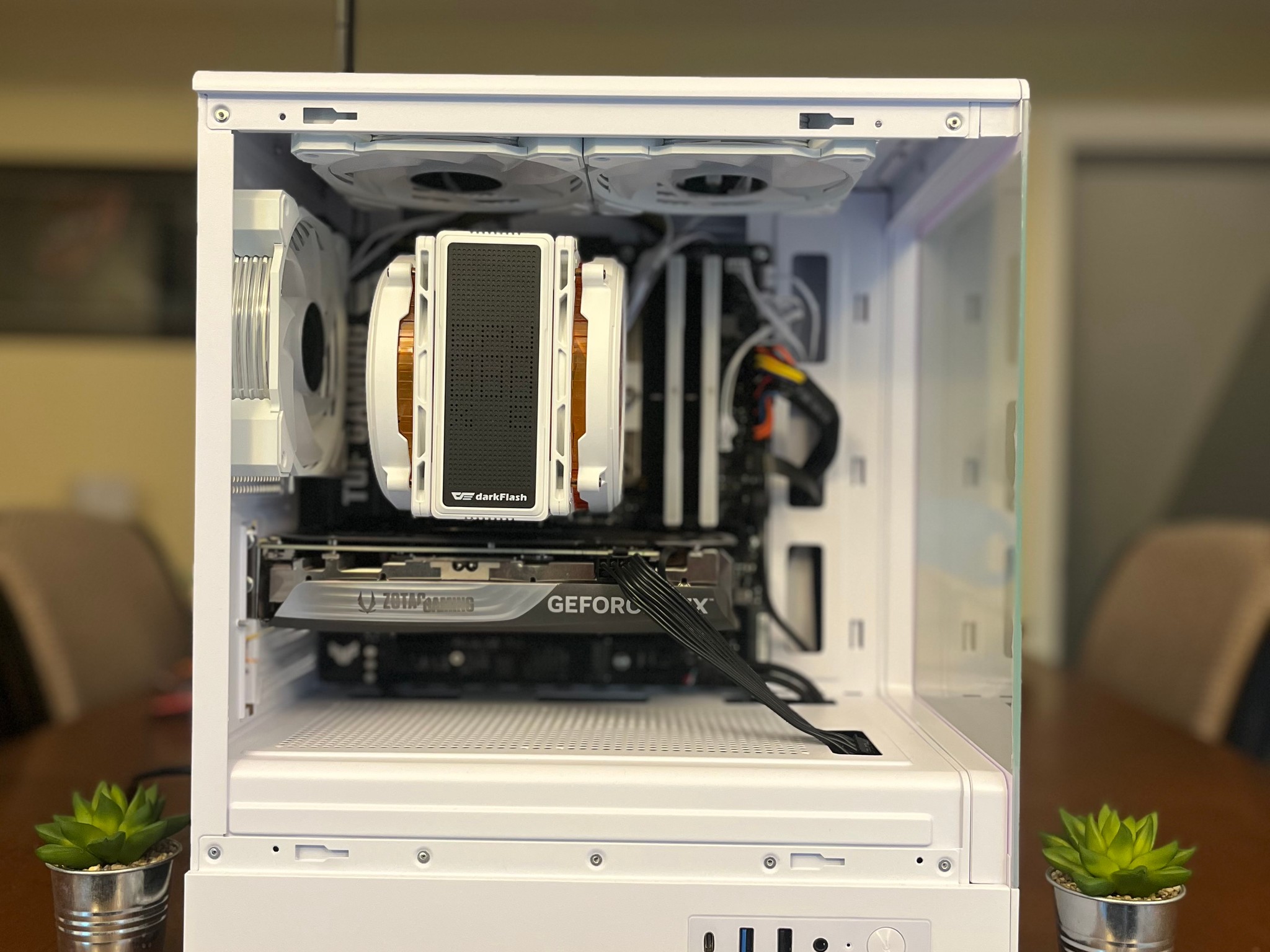 RTX 4060 TI 8GB | Ryzen 5 7600X | Corsair DDR5 RGB 32GB 6000 (2x16) | 2TB NVME | WIFI | (April 2026)