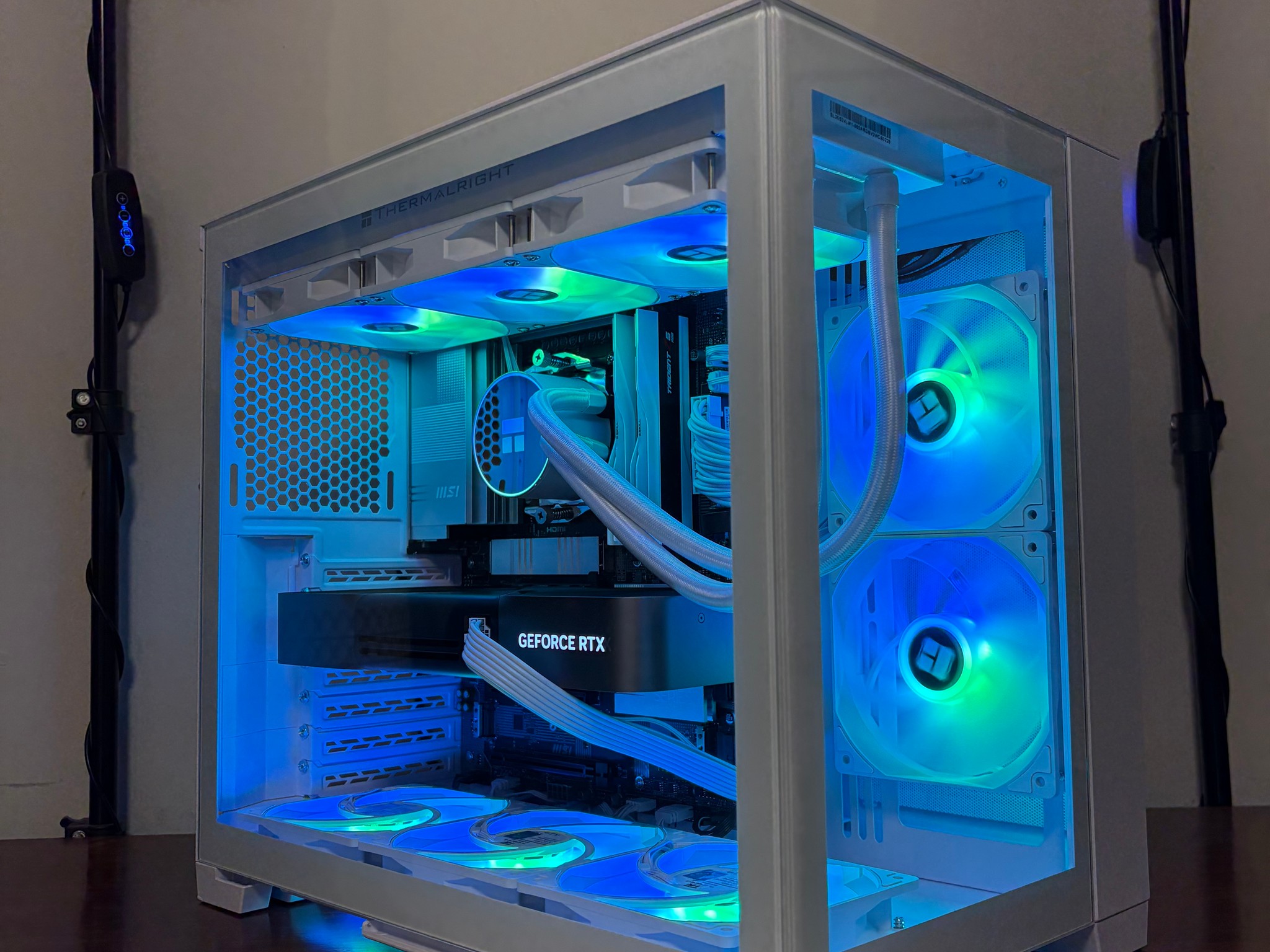 RTX 5080 | Ryzen 7 7800X3D | 64GB DDR5 | 2TB NVMe | 850W Gold | Lian Li O11 Dynamic Mini (White)