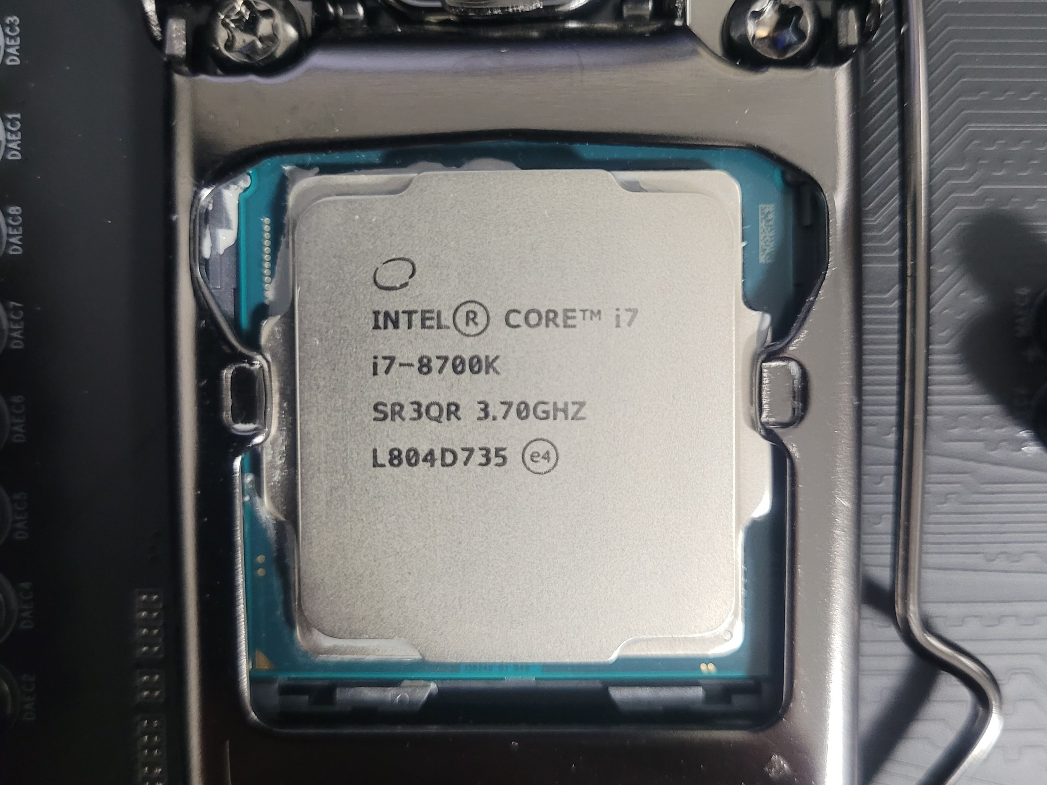 Z370 AORUS Gaming 5 (Wifi) with Intel I7-8700k