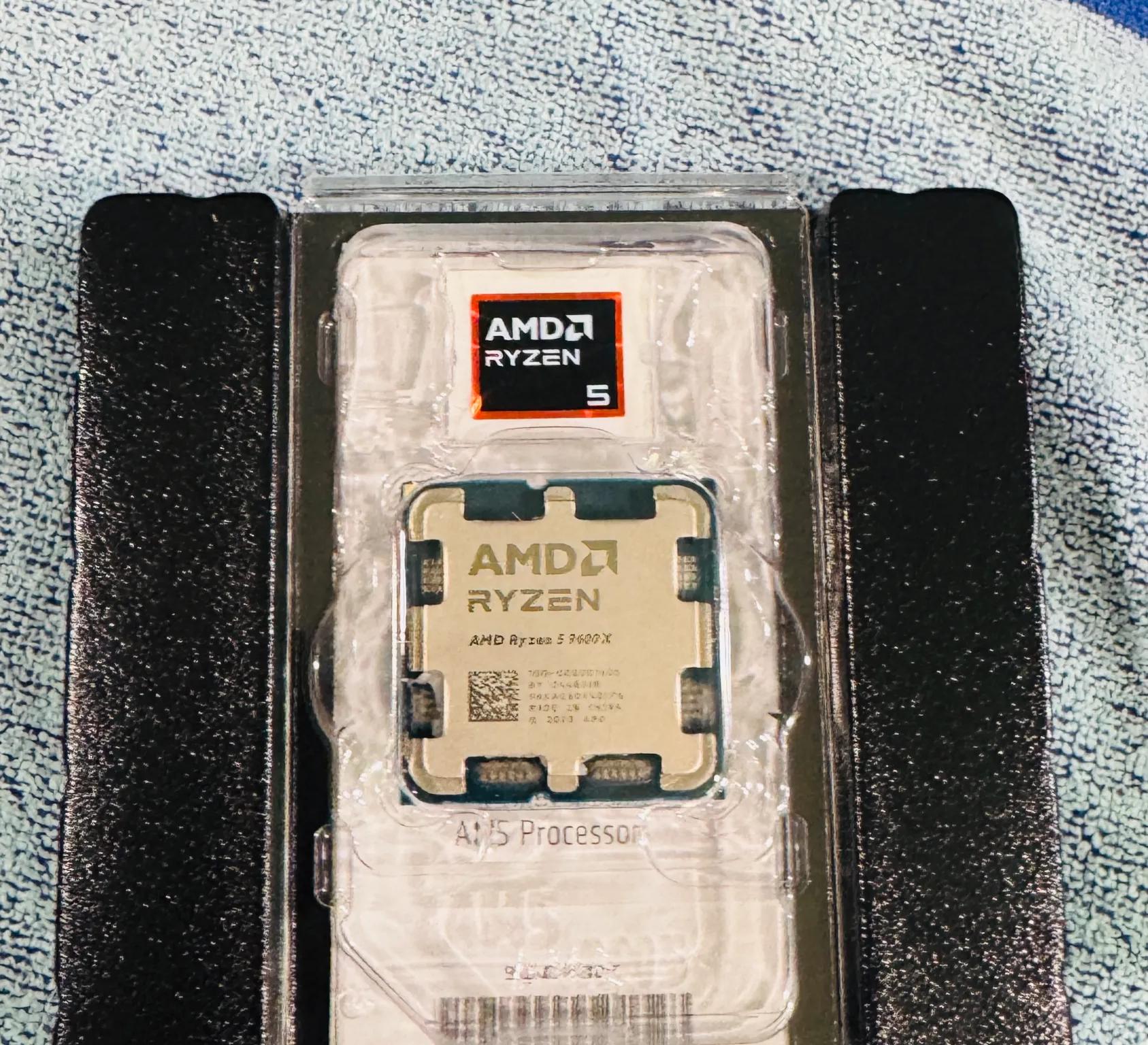 Ryzen 5 9600X AM5 CPU-Like New/Used only for 6 weeks - Includes Box/Orig. Packaging - Ships Fast