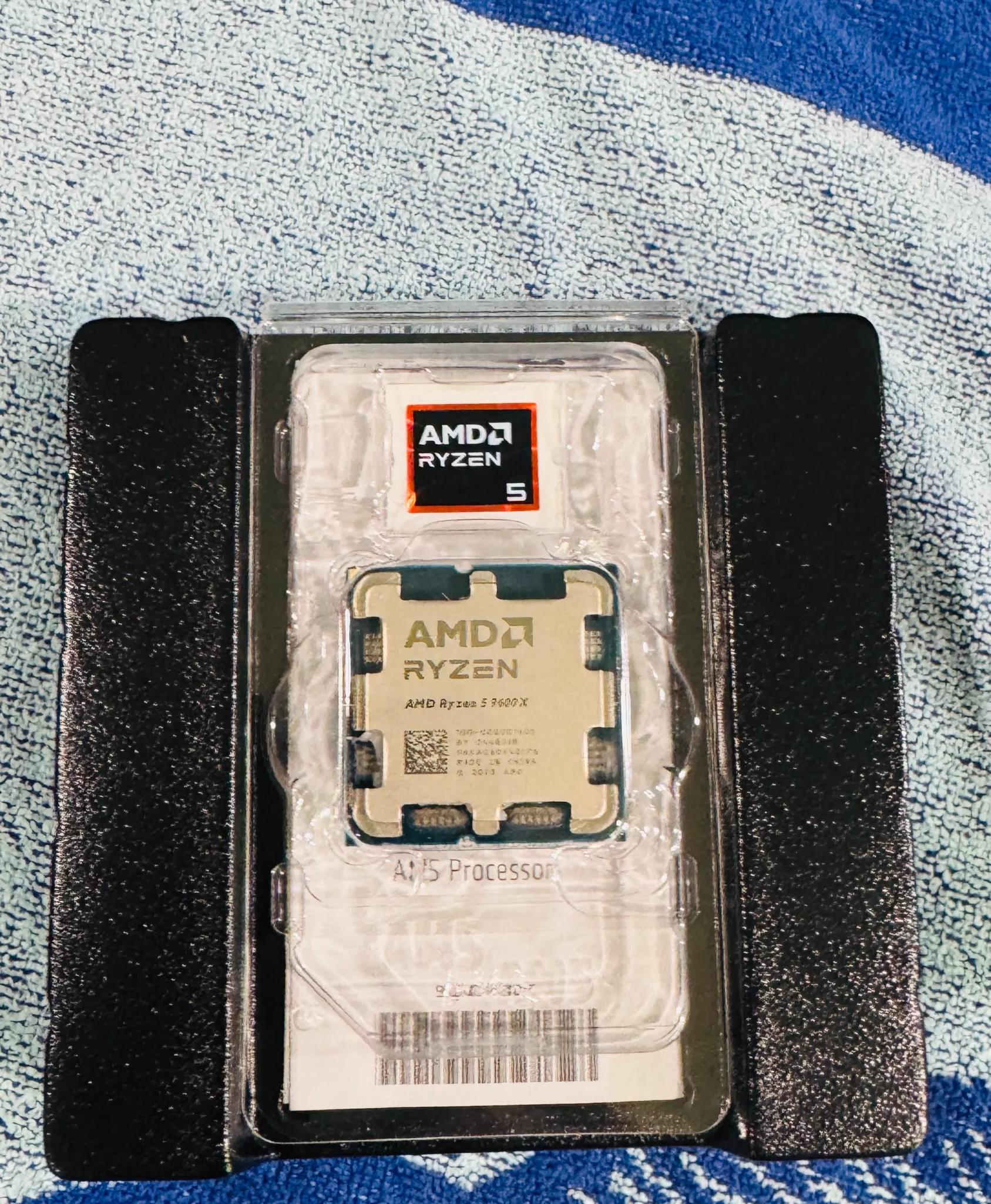 Ryzen 5 9600X AM5 CPU-Like New/Used only for 6 weeks - Includes Box/Orig. Packaging - Ships Fast