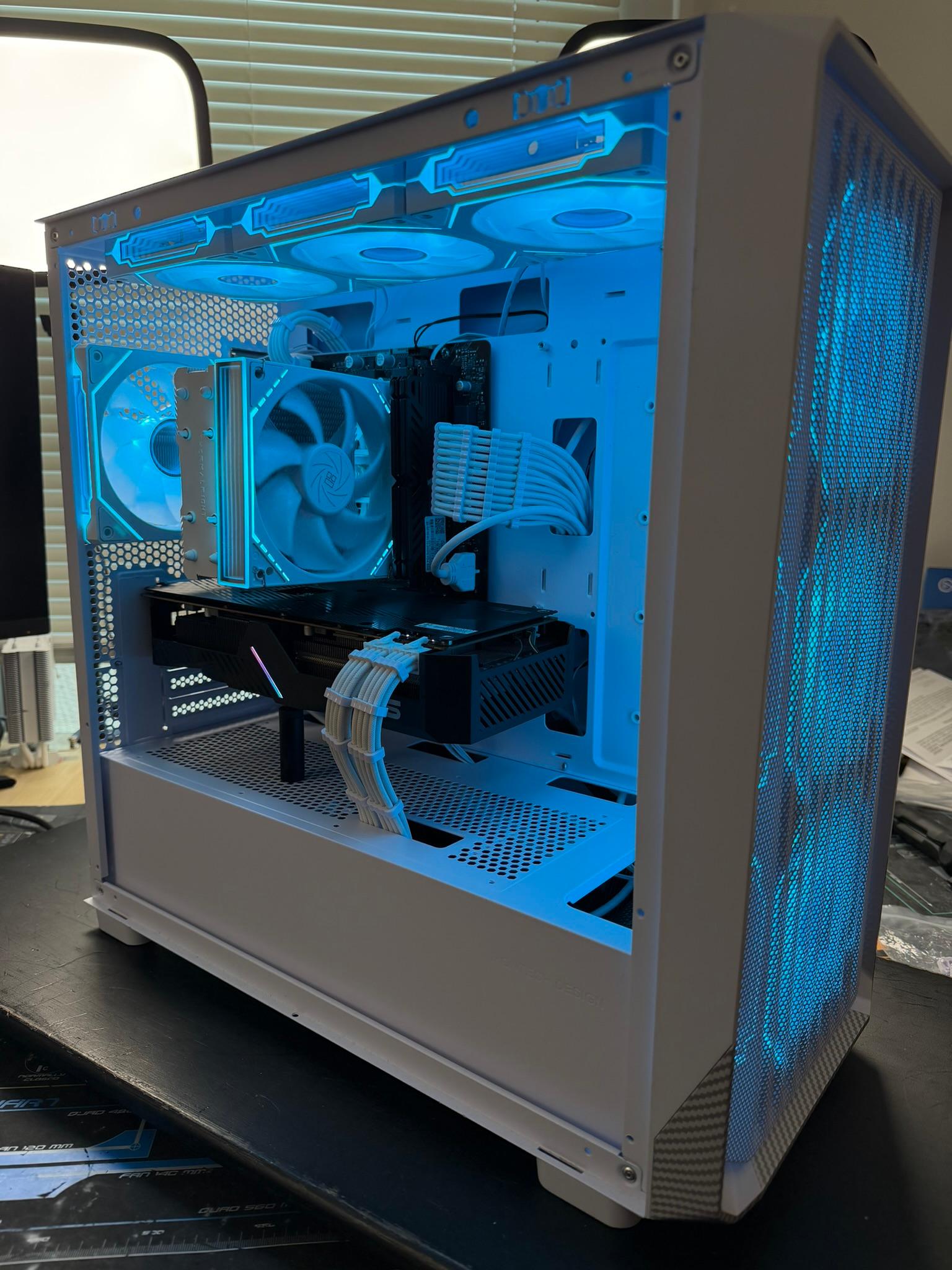 Gaming PC | RX 5700XT | Ryzen 5 5600X | 16GB RAM | Windows 11