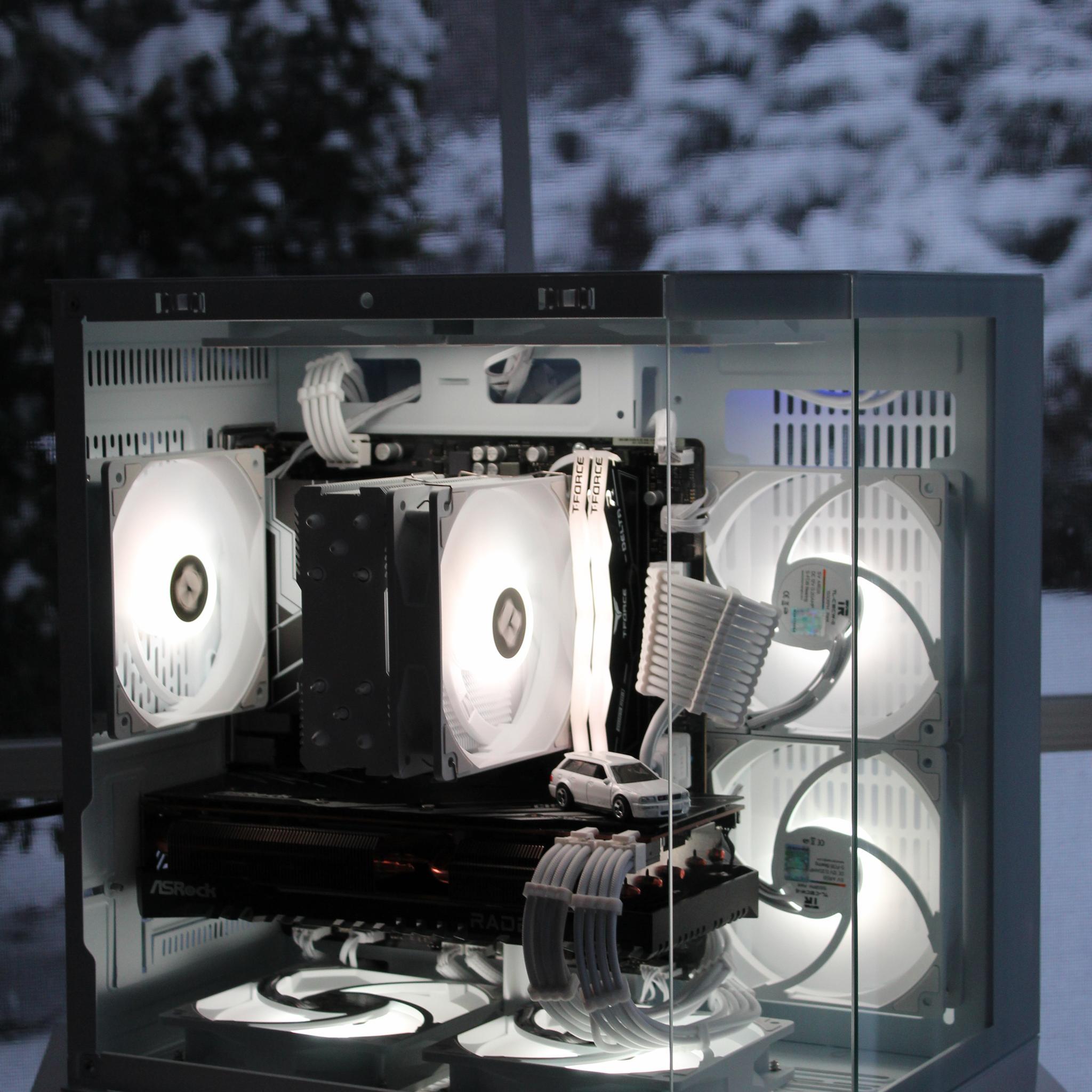 RX 7800XT 16GB+Ryzen 7 8700F | Premium All-White Gaming PC