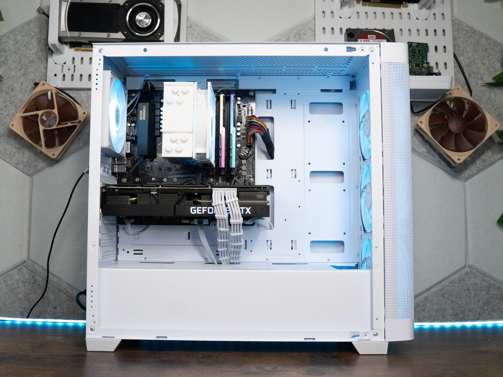 ❄️🌨 | HP GeForce RTX 3080 10GB | RYZEN 7 5800X | 16GB DDR4 RAM | 2TB SSD | Y2K Destiny GOLD