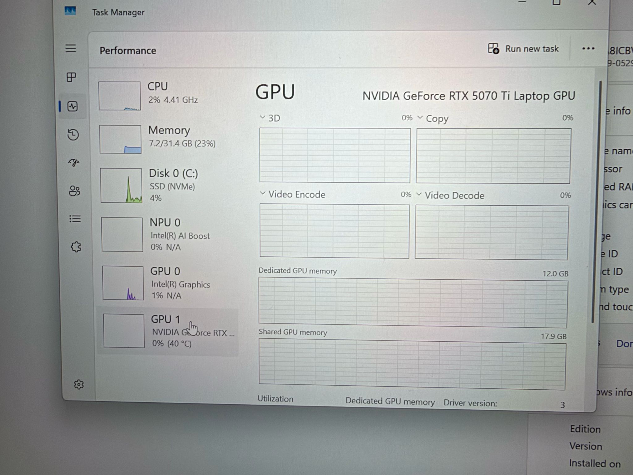 Razer Blade 18 240Hz UHD+ 2.7 GHz Ultra 9 275HX 32GB 1TB SSD NVIDIA RTX 5070 Ti