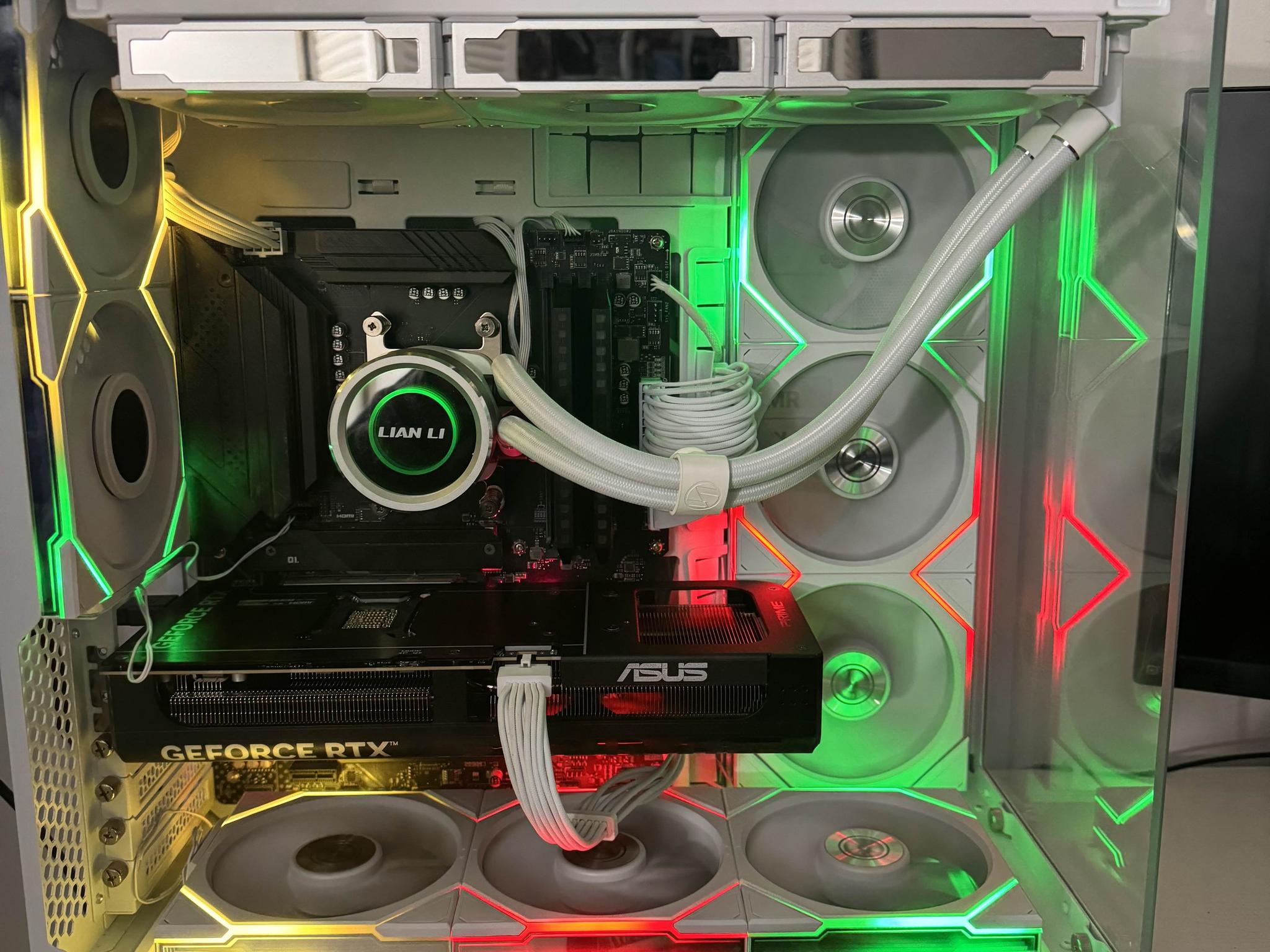 Custom Gaming PC – Ryzen 9 / RTX 5070 / 32GB RAM