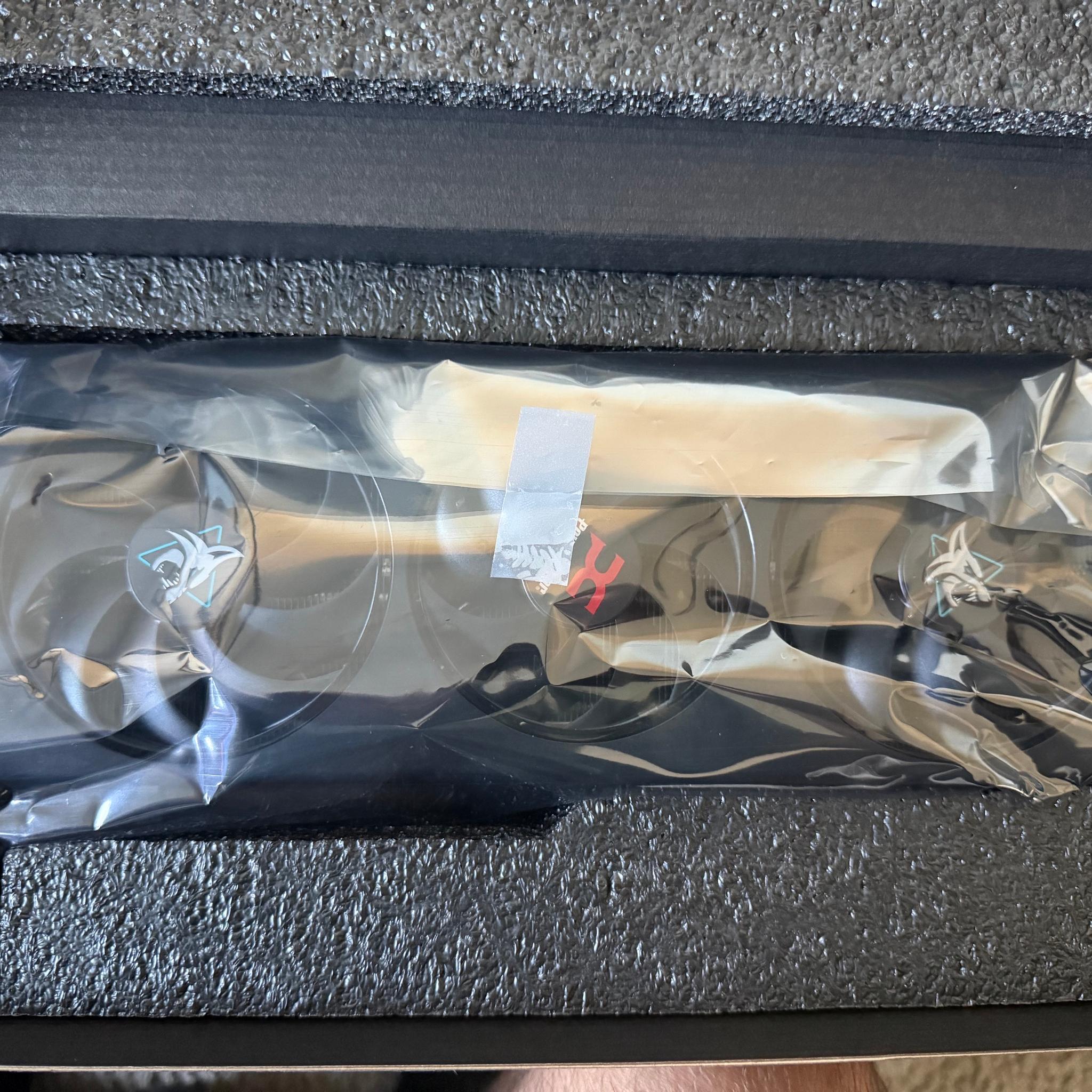 PowerColor Hellhound AMD Radeon RX 9070 XT 16GB GDDR6 - Original Box - FAST SHIPPING
