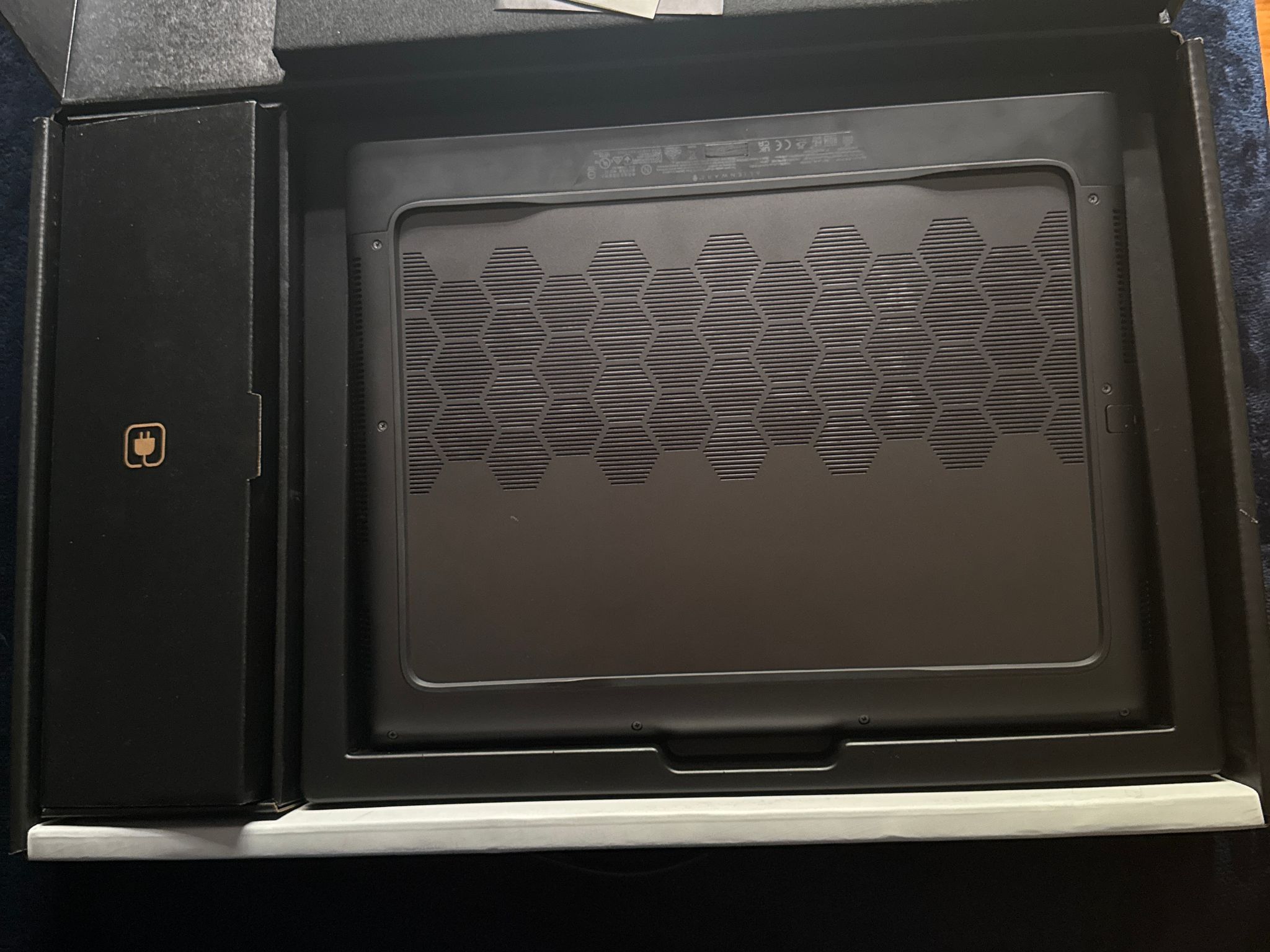 Alienware M16 QHD+ Gaming Laptop